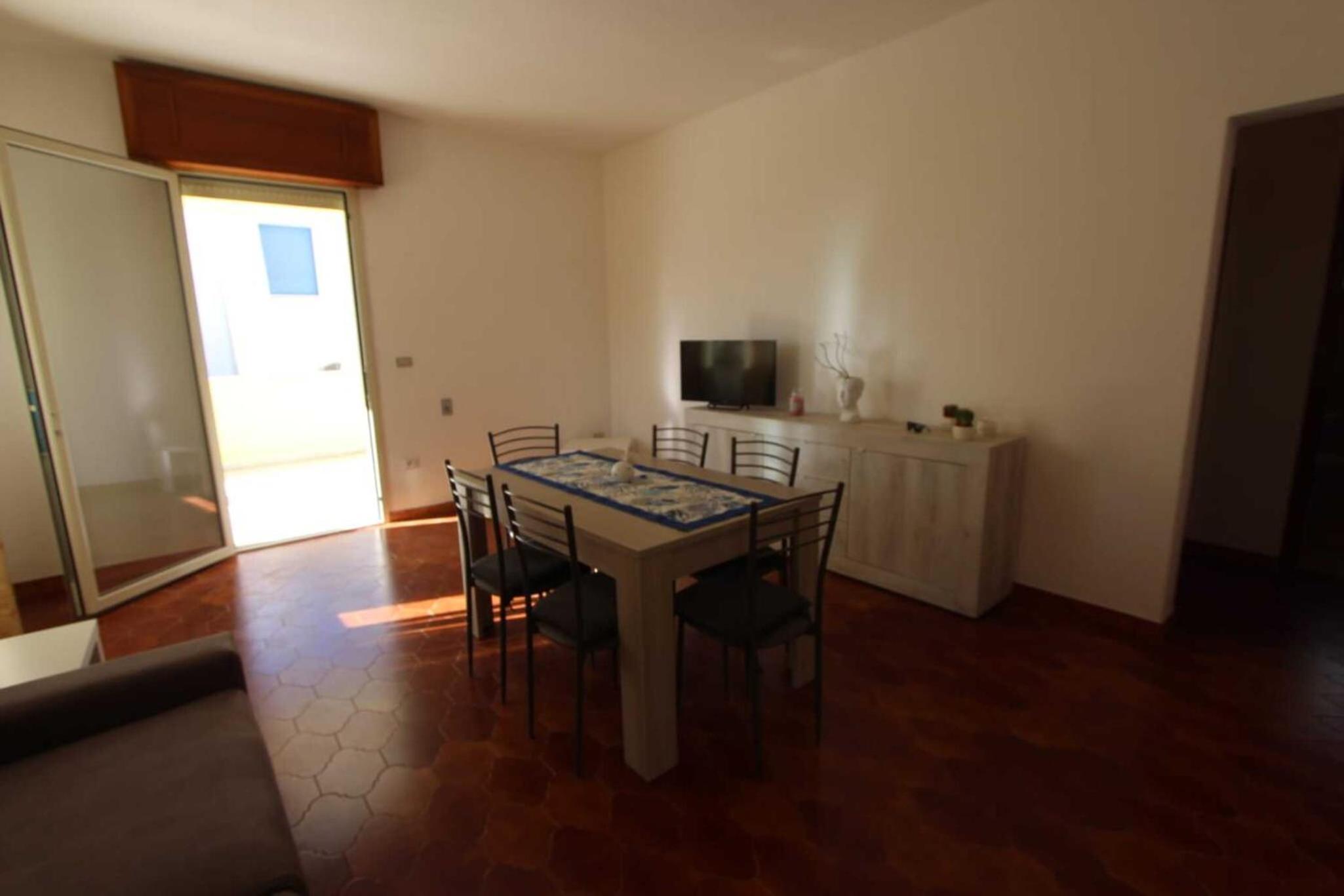 Two-Bedroom House photo 3