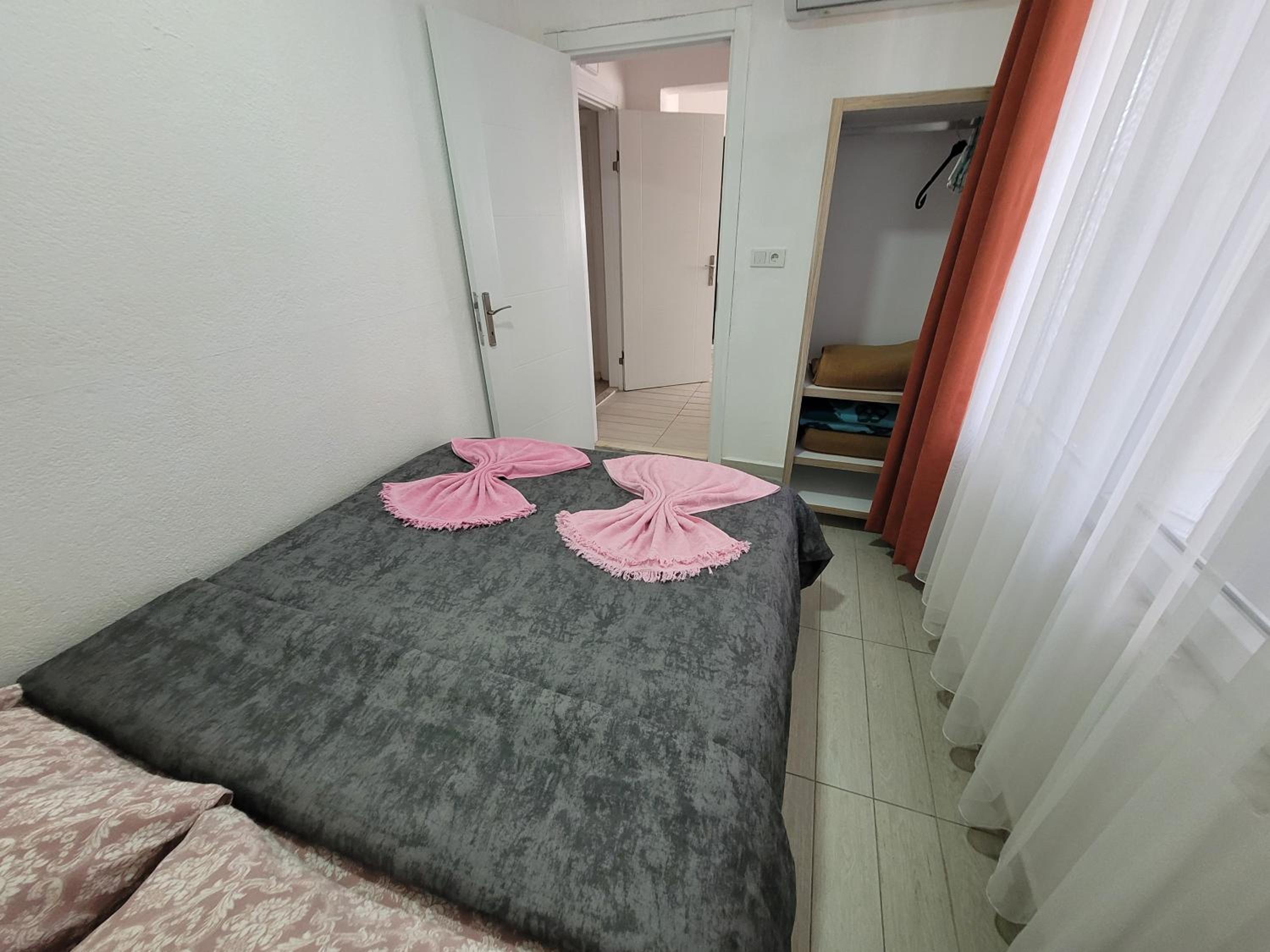 Family Suite - Photo 10