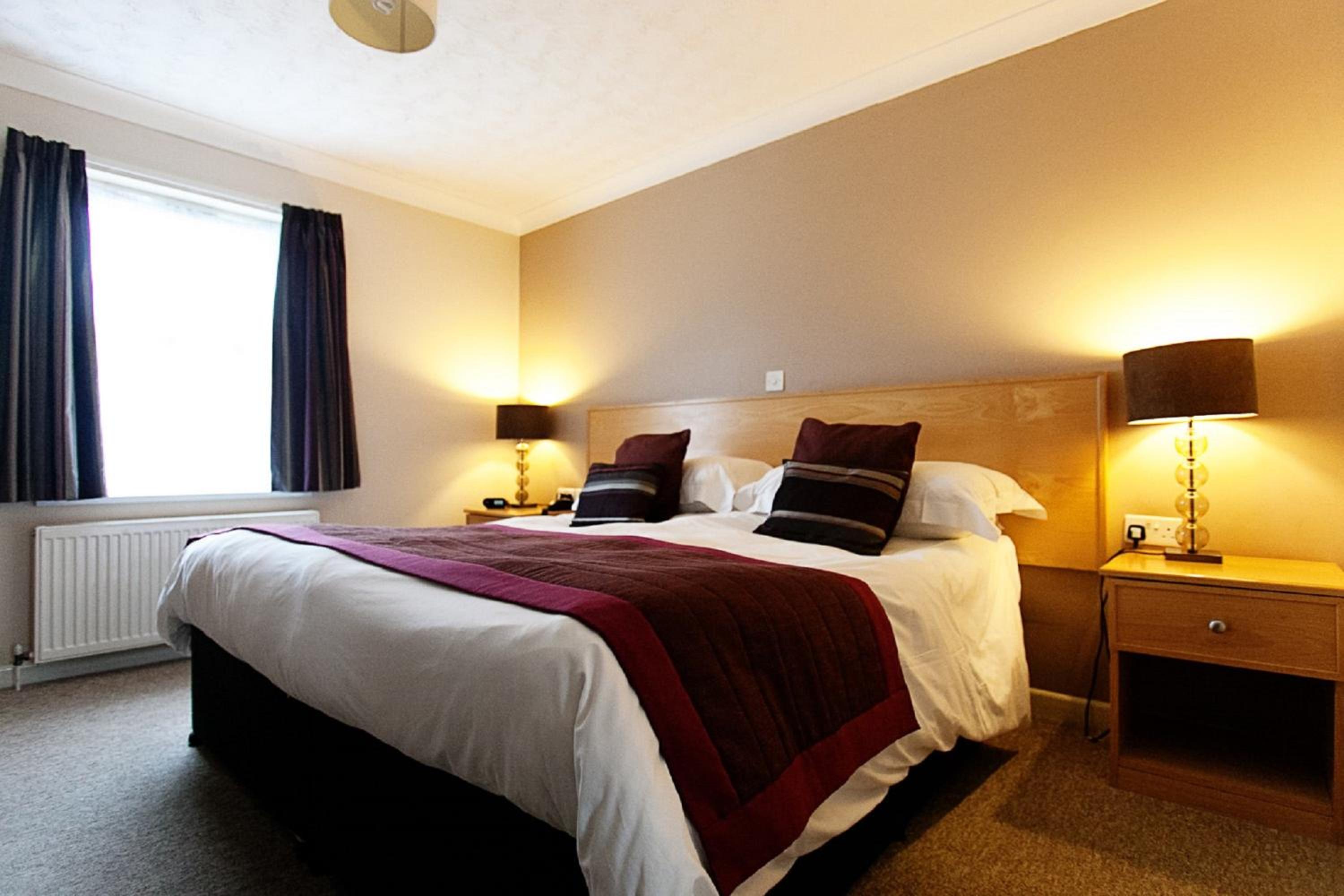 Deluxe Double or Twin Room - Photo 7