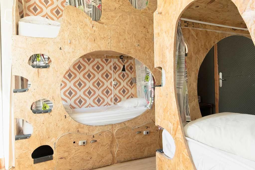 Bed in 4-Bed Dormitory Room with En Suite Bathroom photo 3