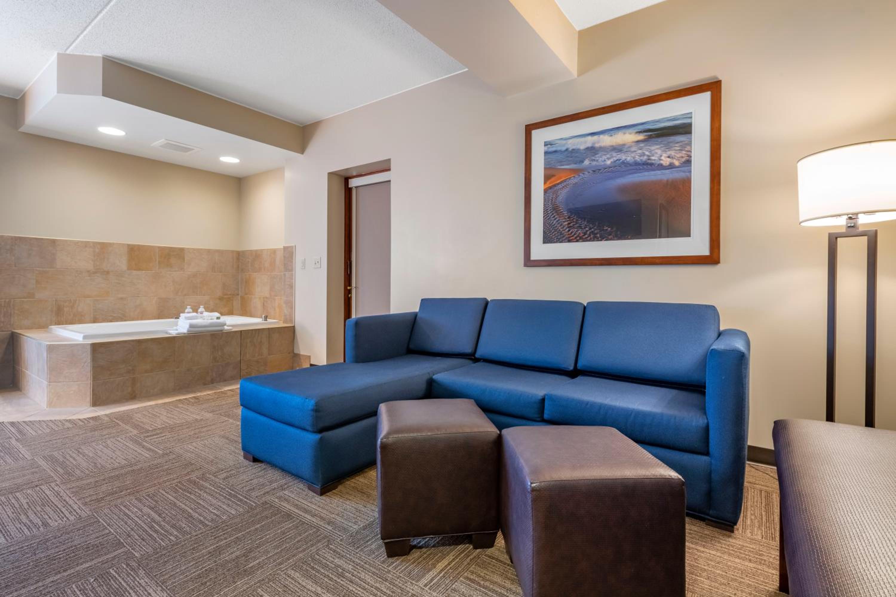 Superior King Suite with Bridge View - Non-Smoking - Photo 2
