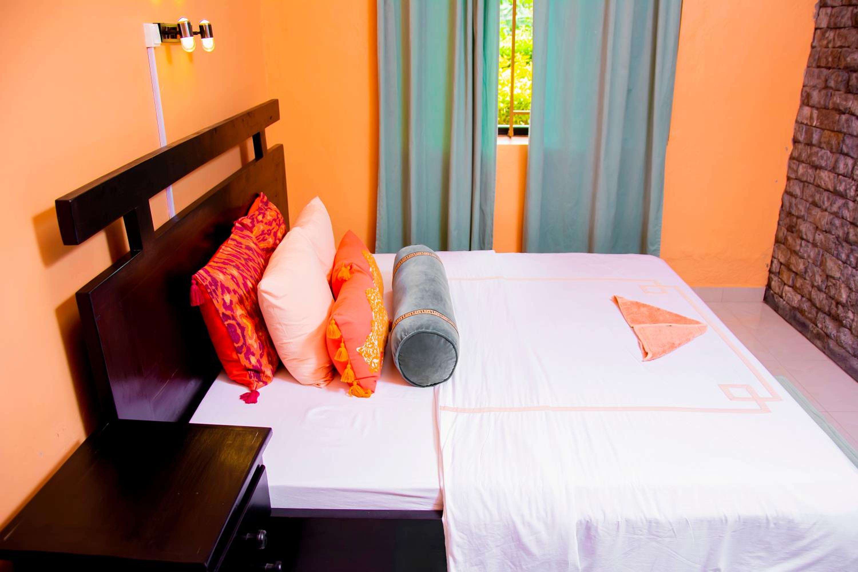 Deluxe King Room photo 1