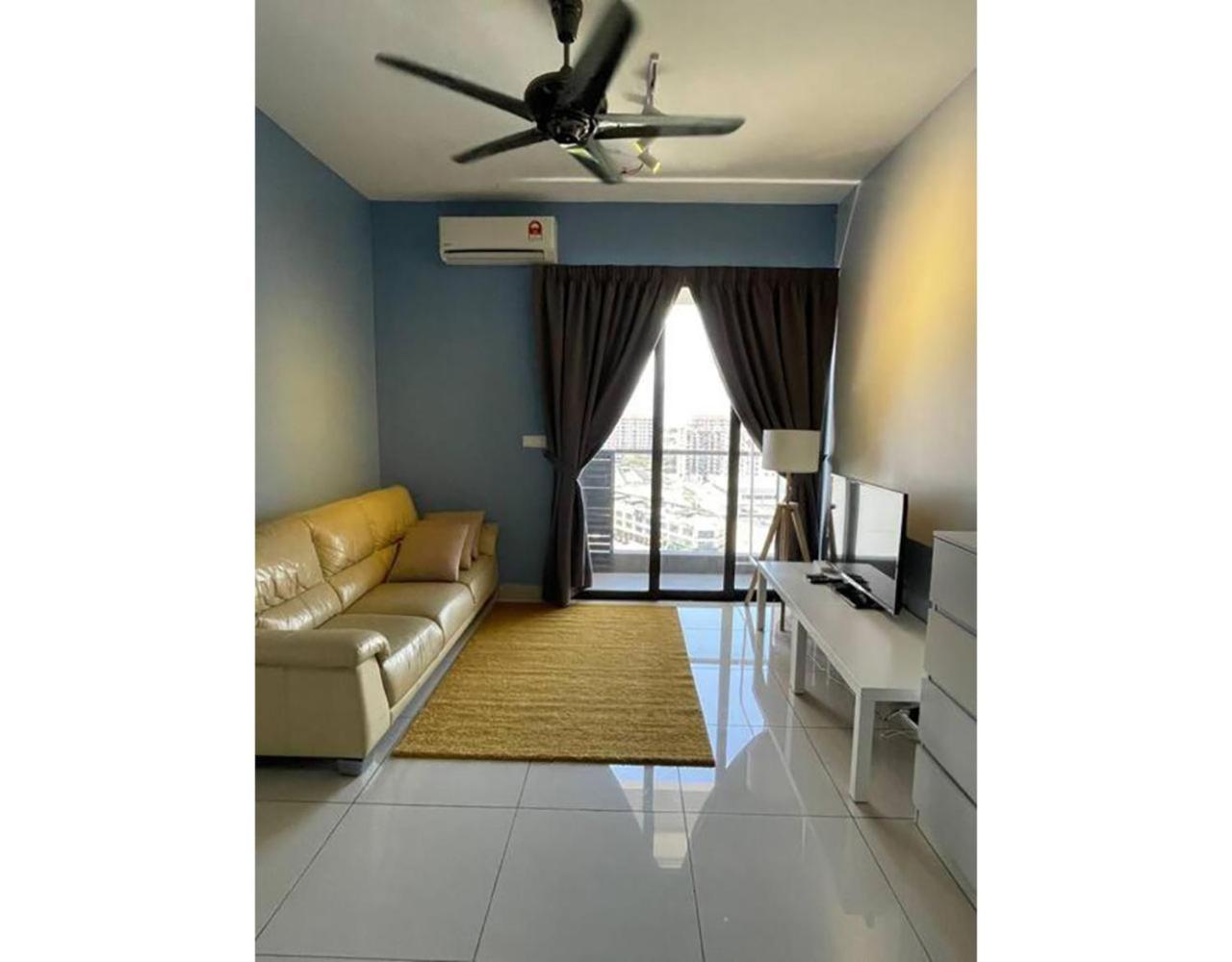 One-Bedroom Apartment photo 3