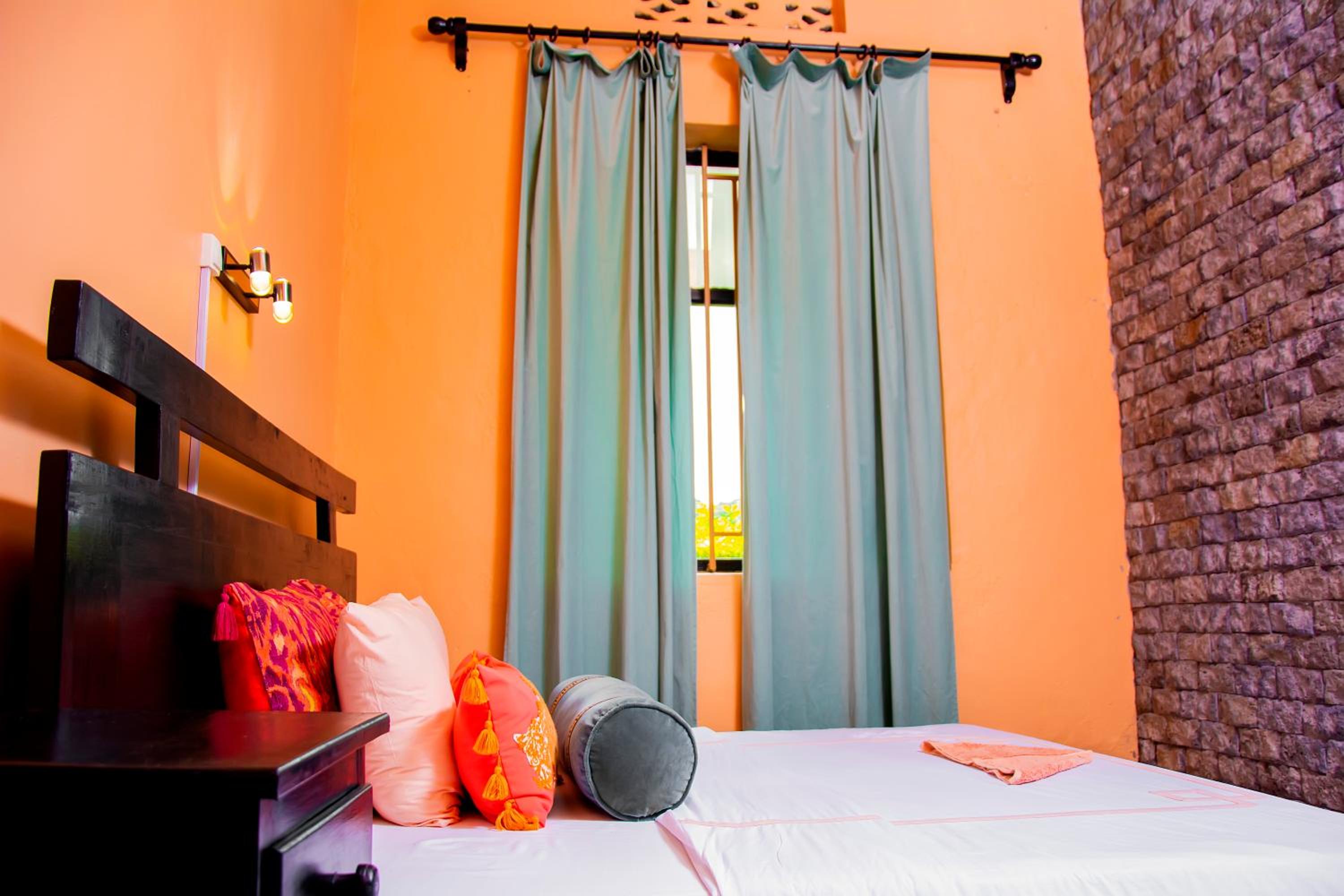 Deluxe King Room photo 2