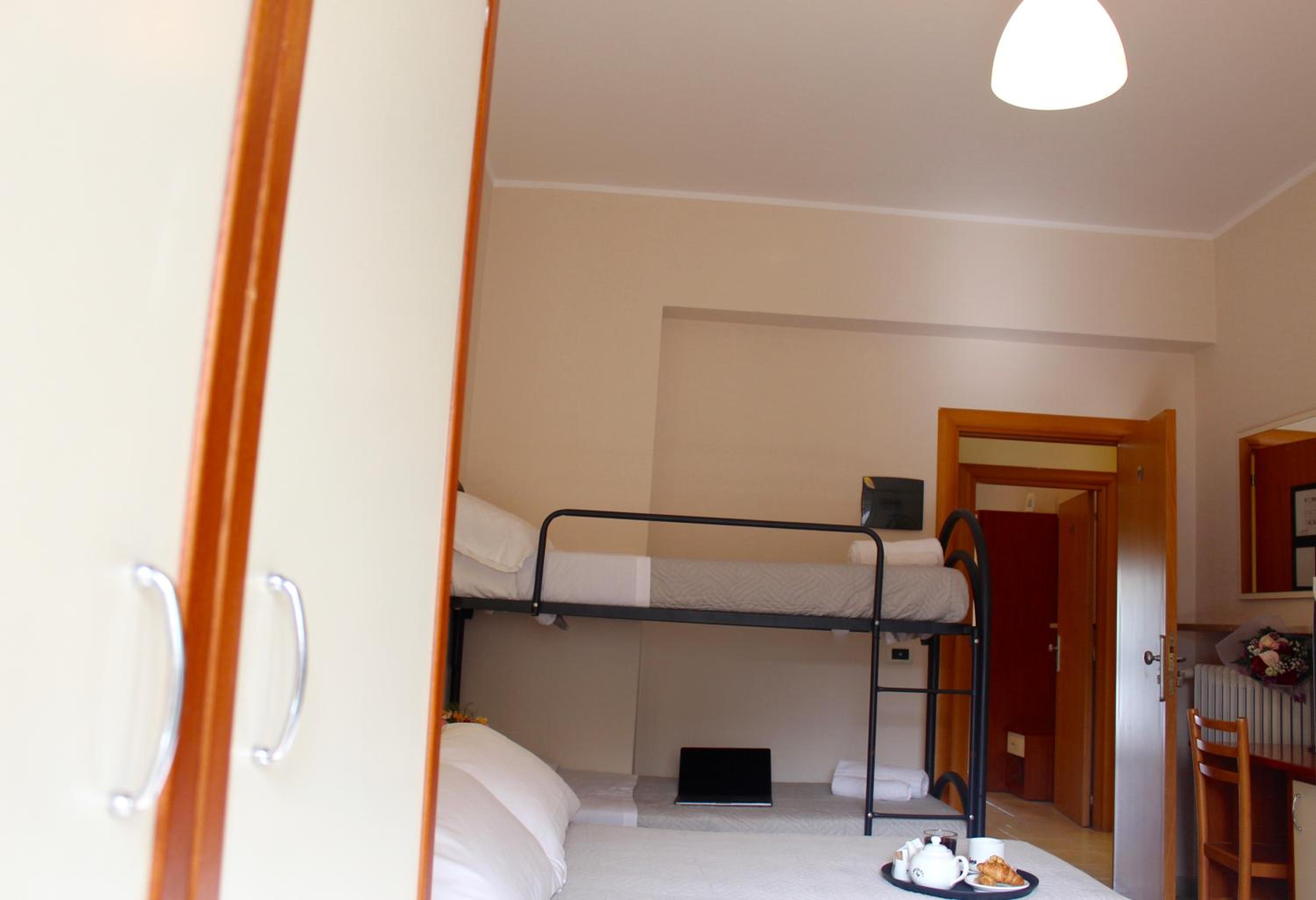Quadruple Room with Balcony photo 1