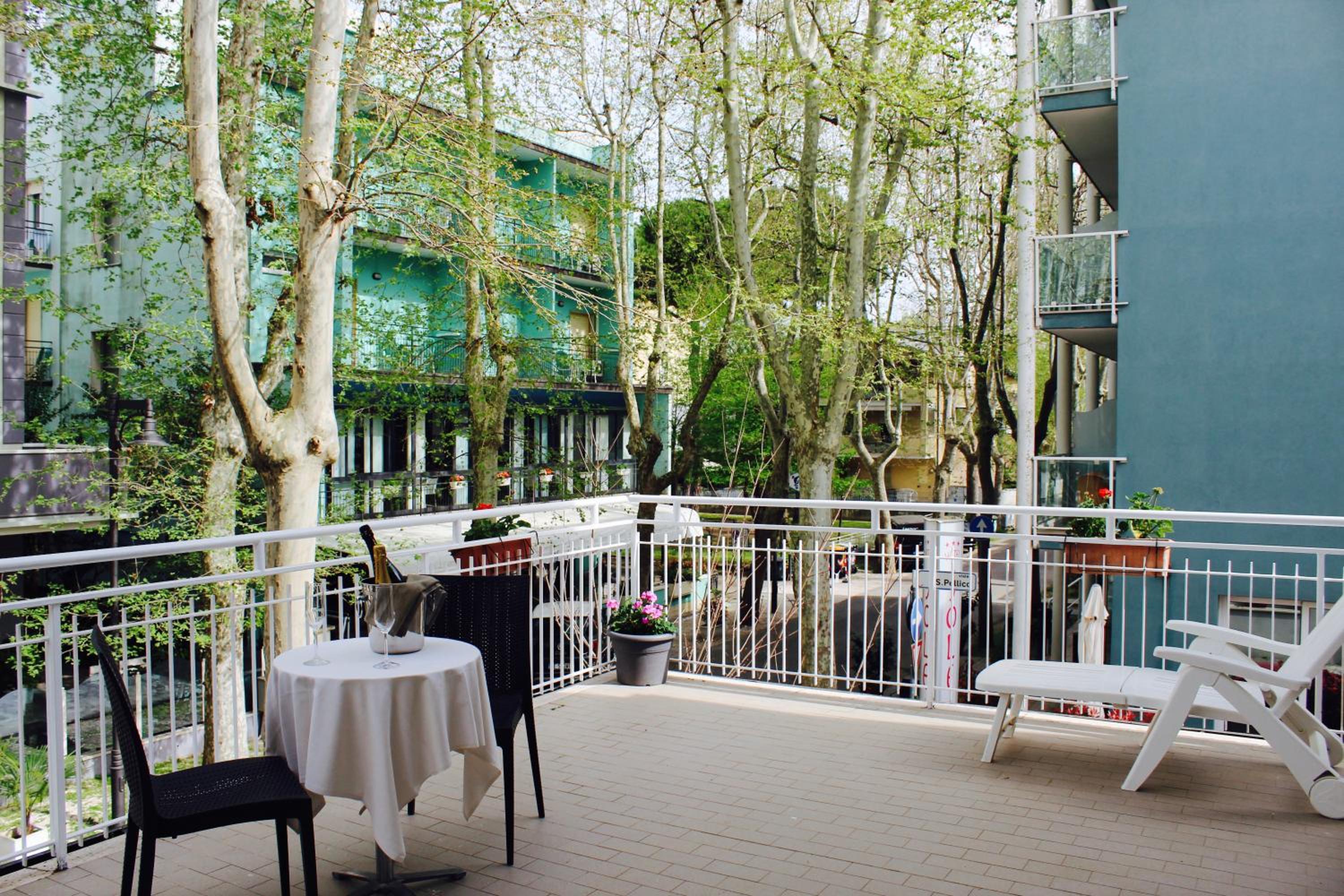 Quadruple Room with Balcony photo 2