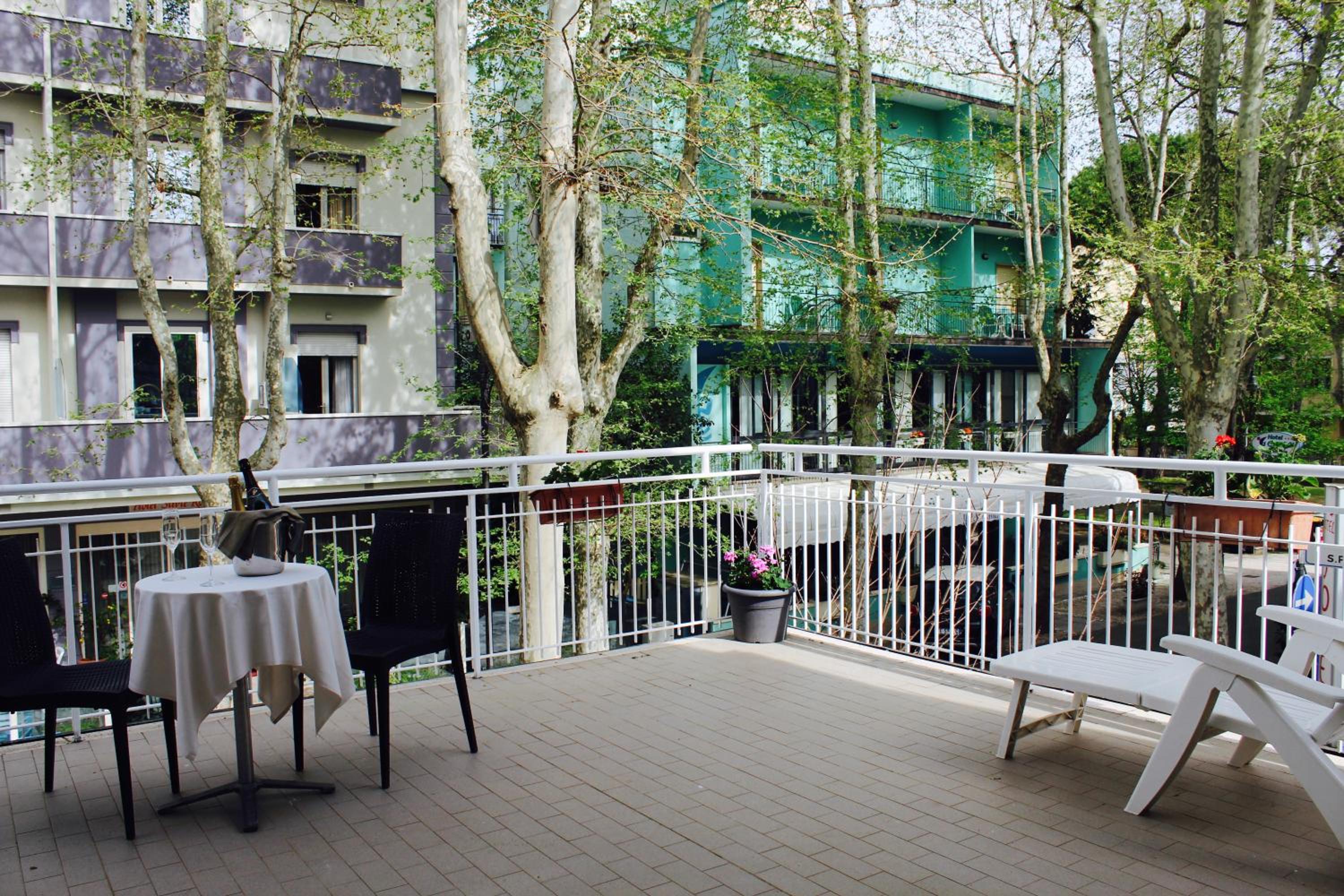 Standard Double or Twin Room with Balcony photo 3