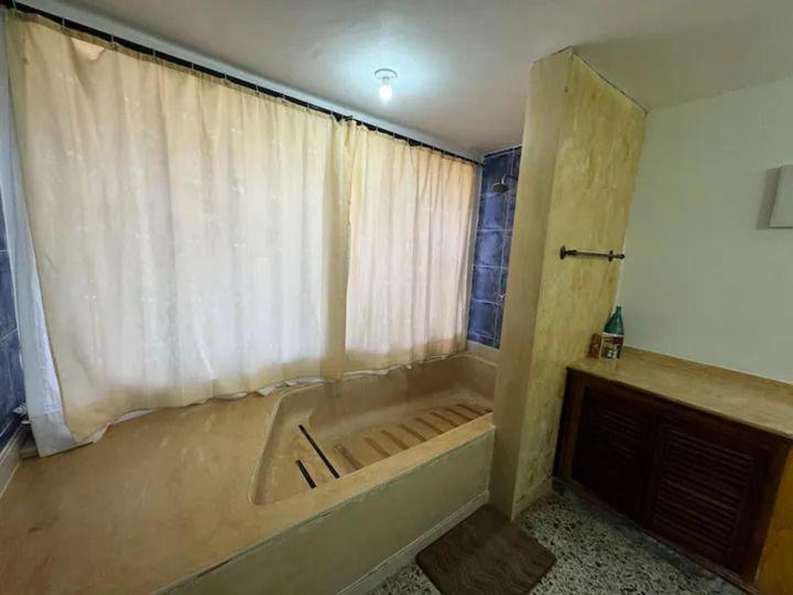 King Suite with Balcony photo 3