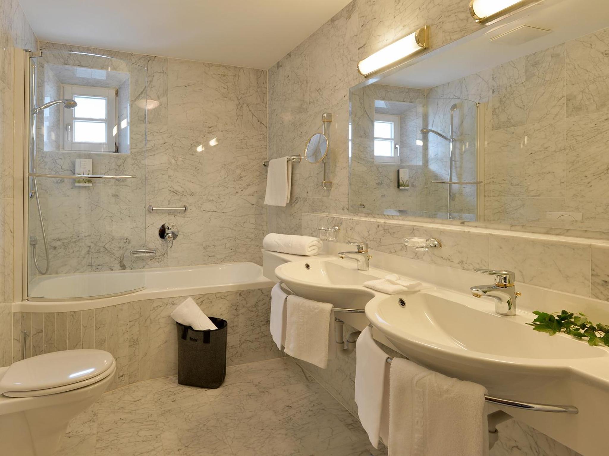 Suite - Photo 3