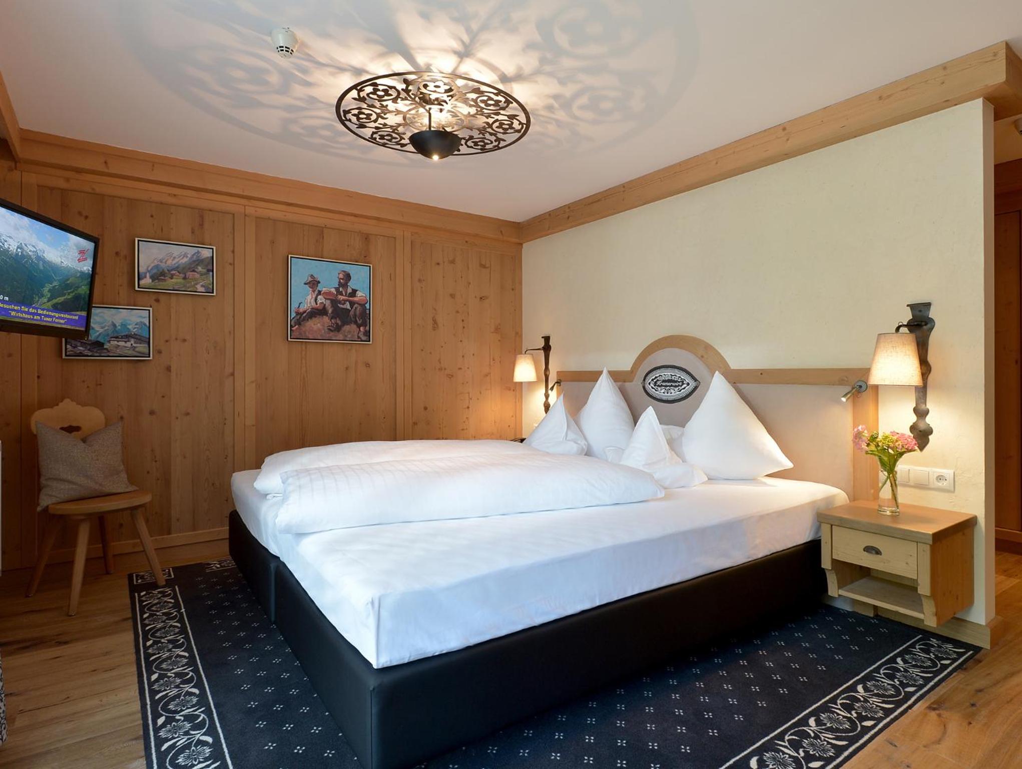 Superior Double Room with Balcony - Photo 8