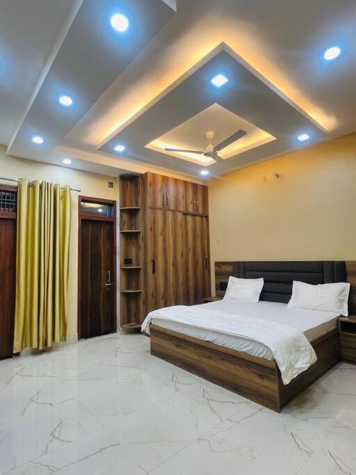 Three-Bedroom House photo 1
