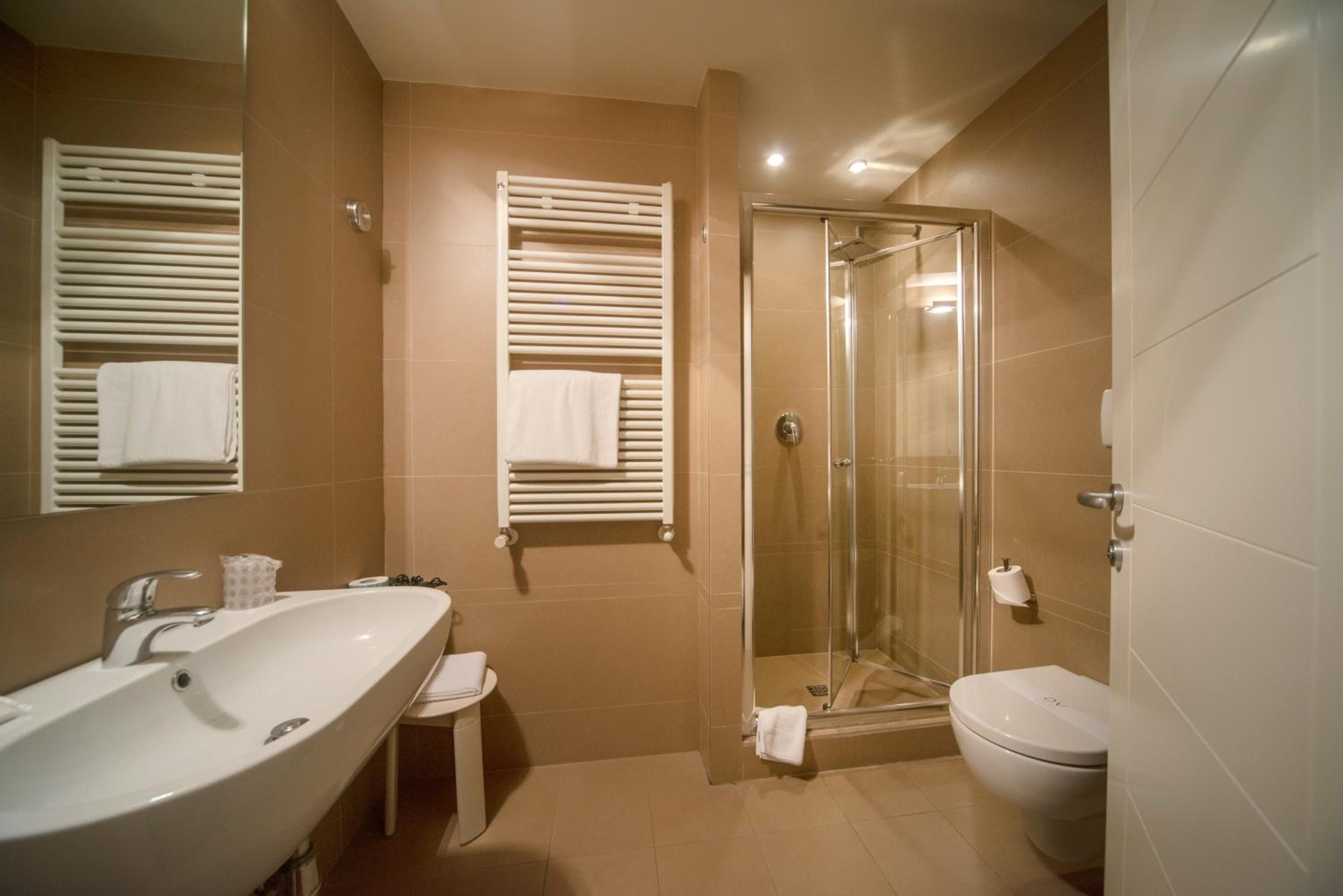 Superior Triple Room - Photo 3