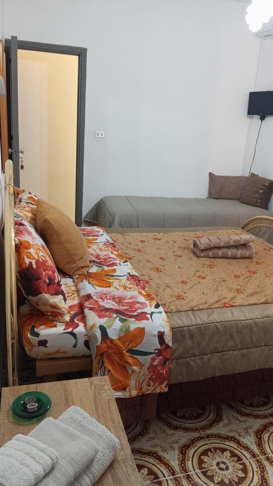 One-Bedroom House - Photo 19