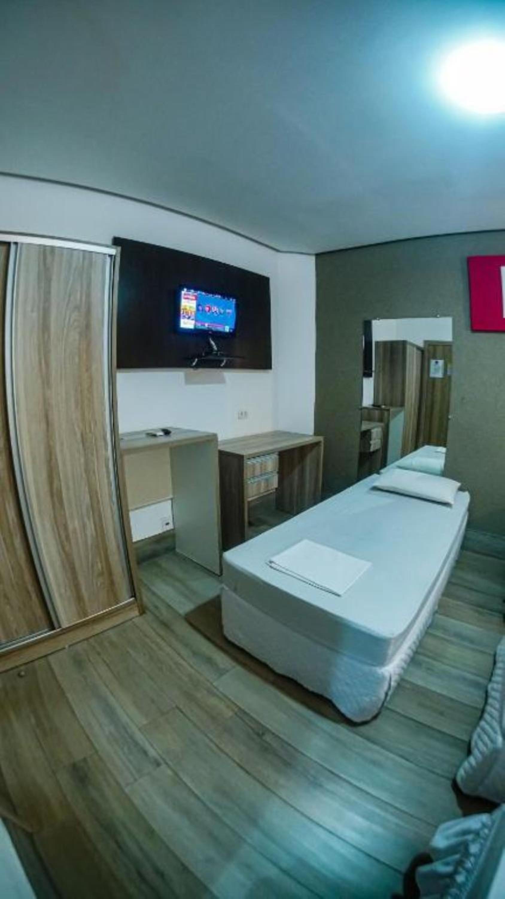 Standard Twin Room photo 2
