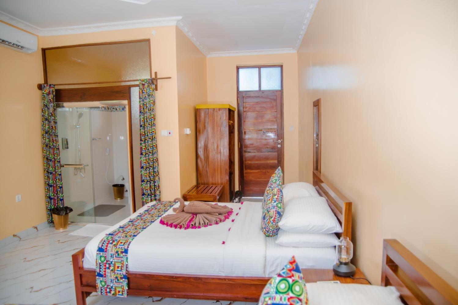 Deluxe King Room - Photo 3