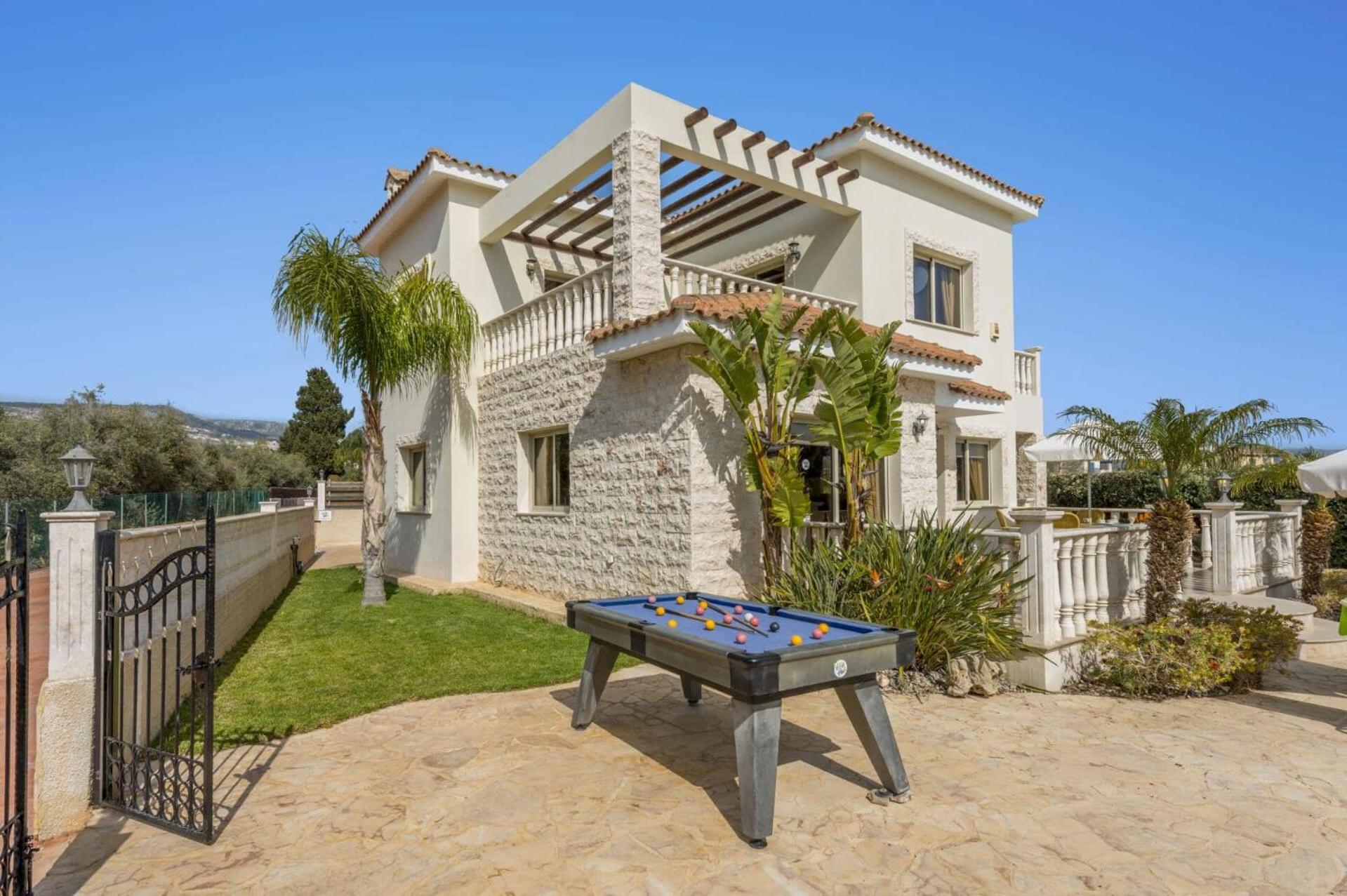 Villa photo 1