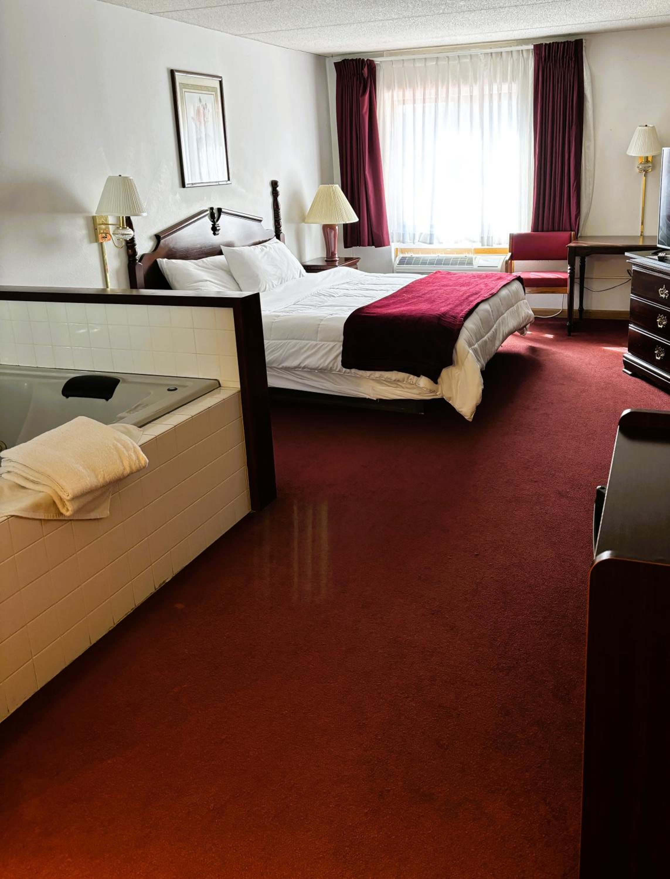 King Room with Spa Bath - Photo 1