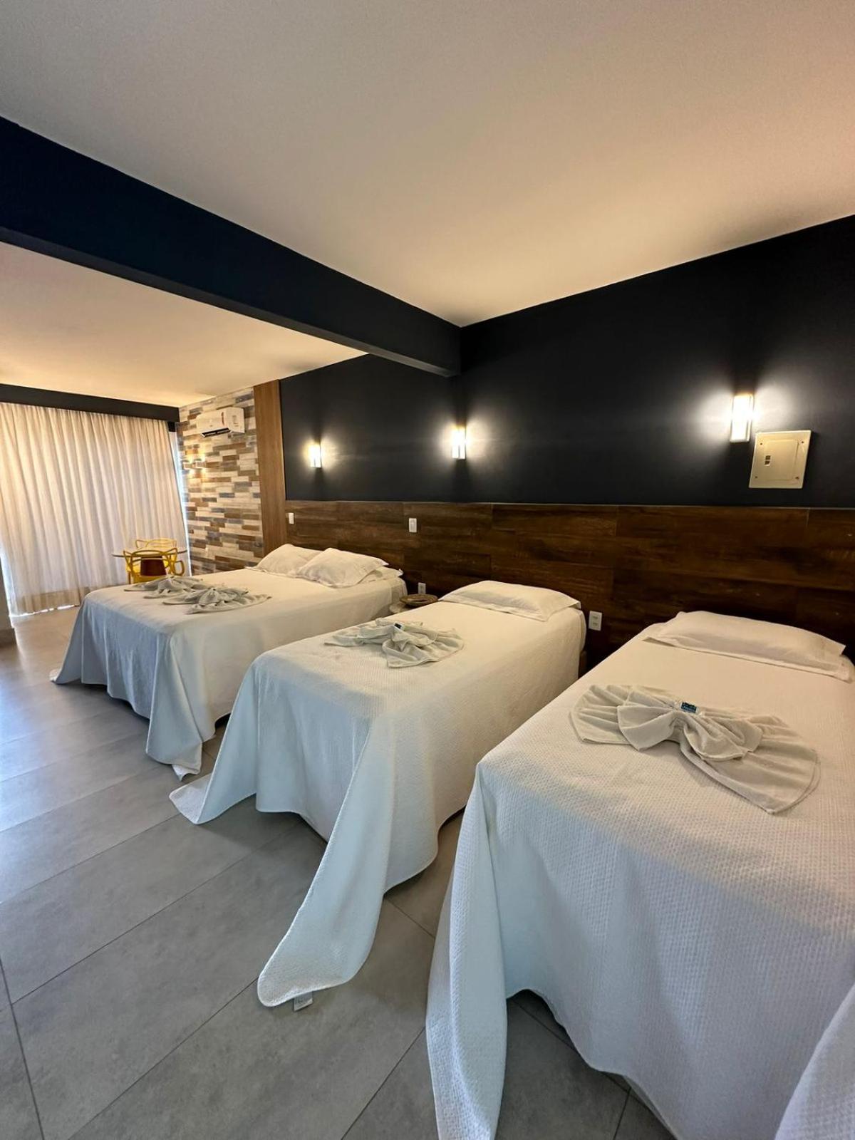 Deluxe Quadruple Room with balcony and sea view - Photo 7