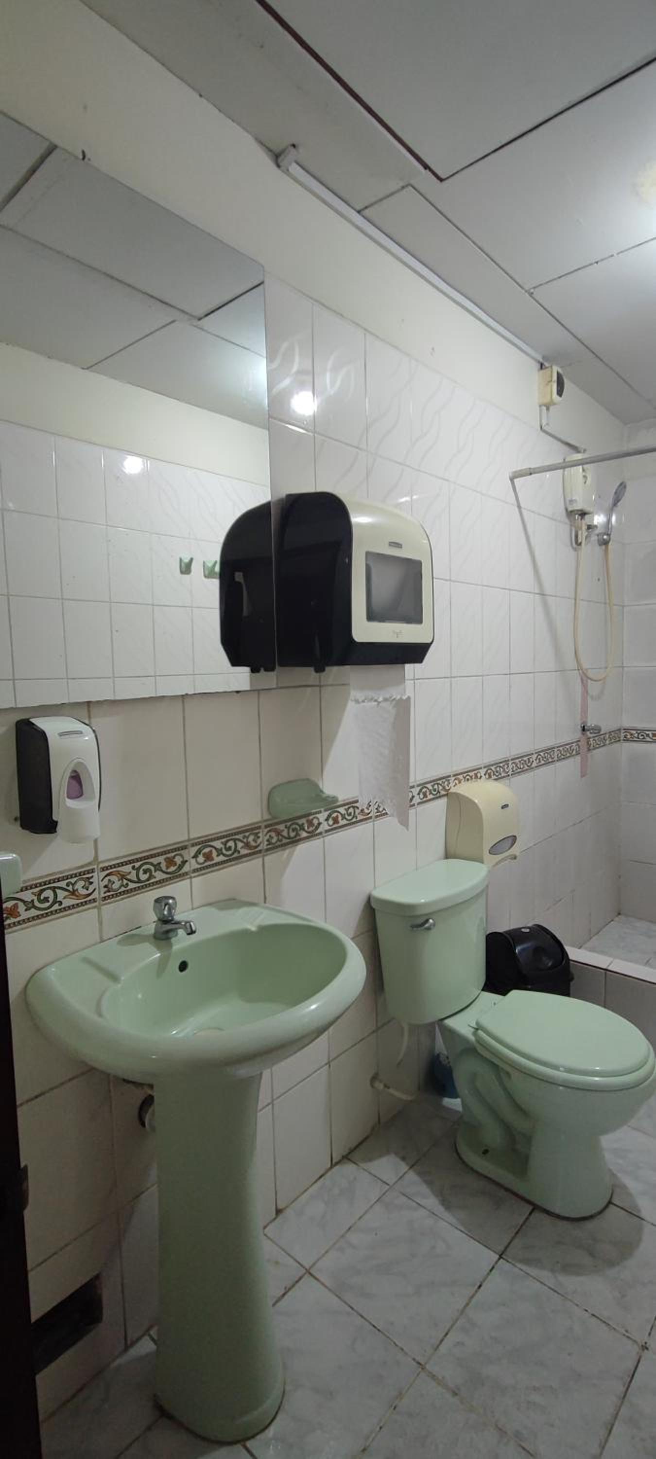 Bed in 6-Bed Dormitory Room photo 1