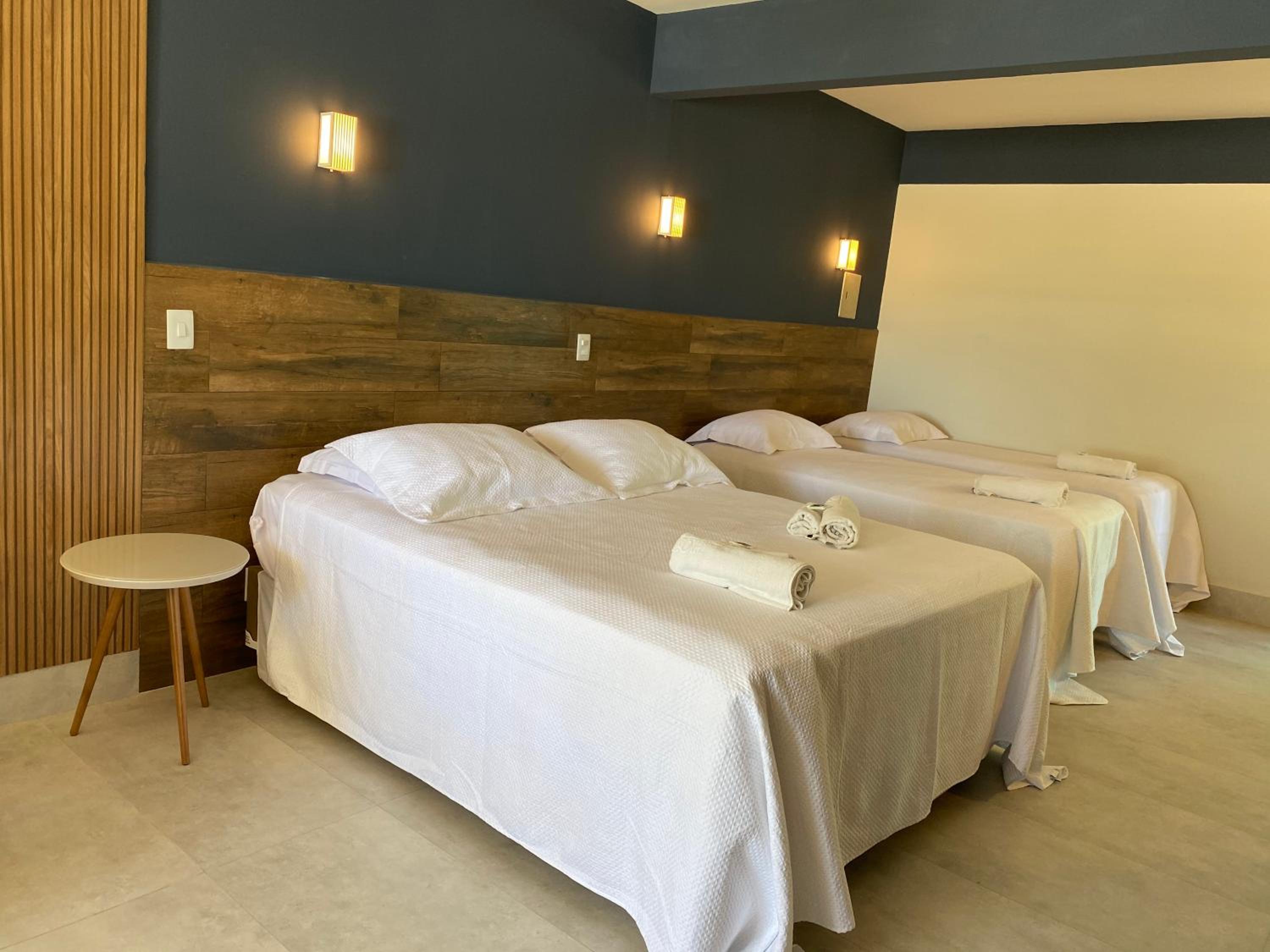 Deluxe Quadruple Room with balcony and sea view - Photo 4