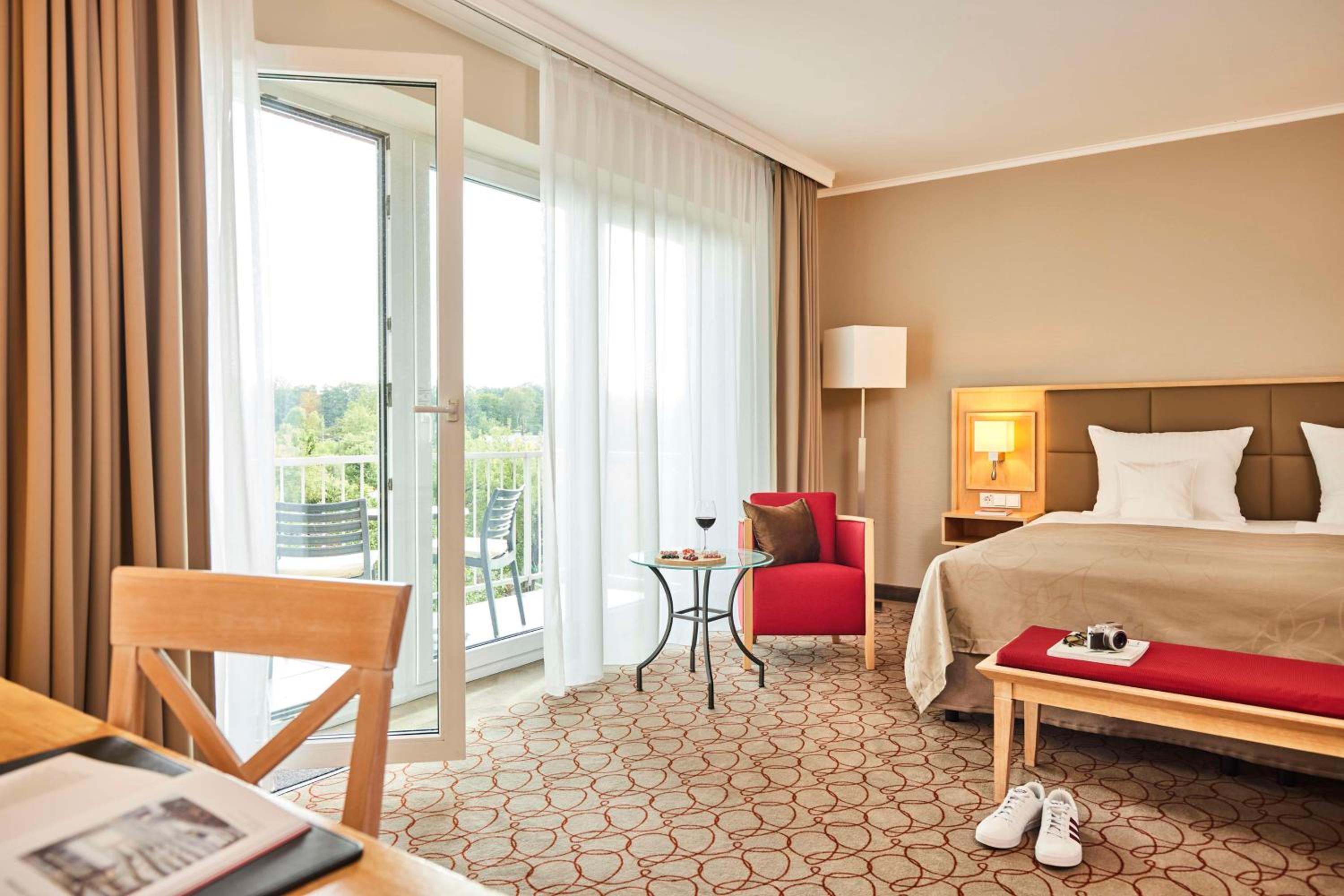 Premium Double Room with Garden View - Photo 5