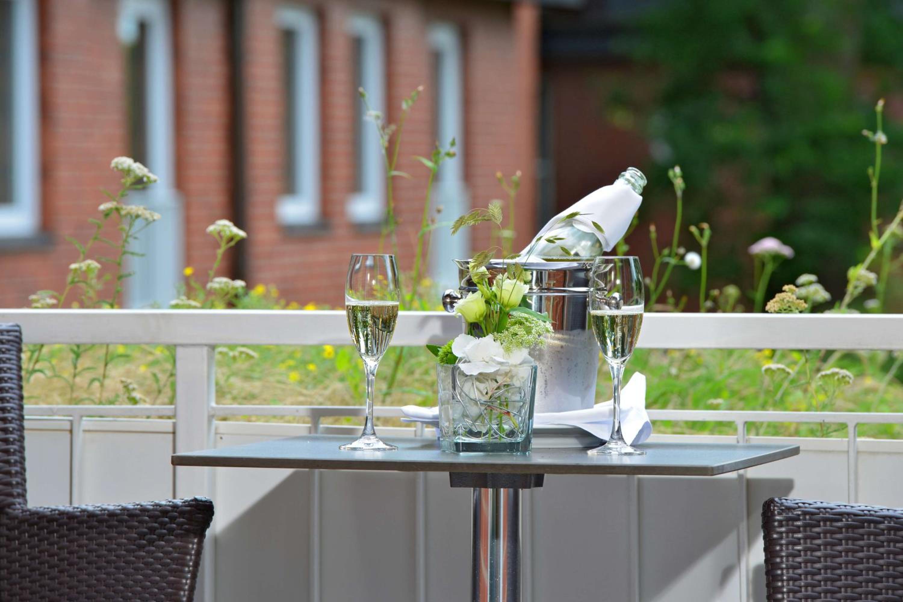Premium Double Room with Garden View - Quiet Location - Photo 10