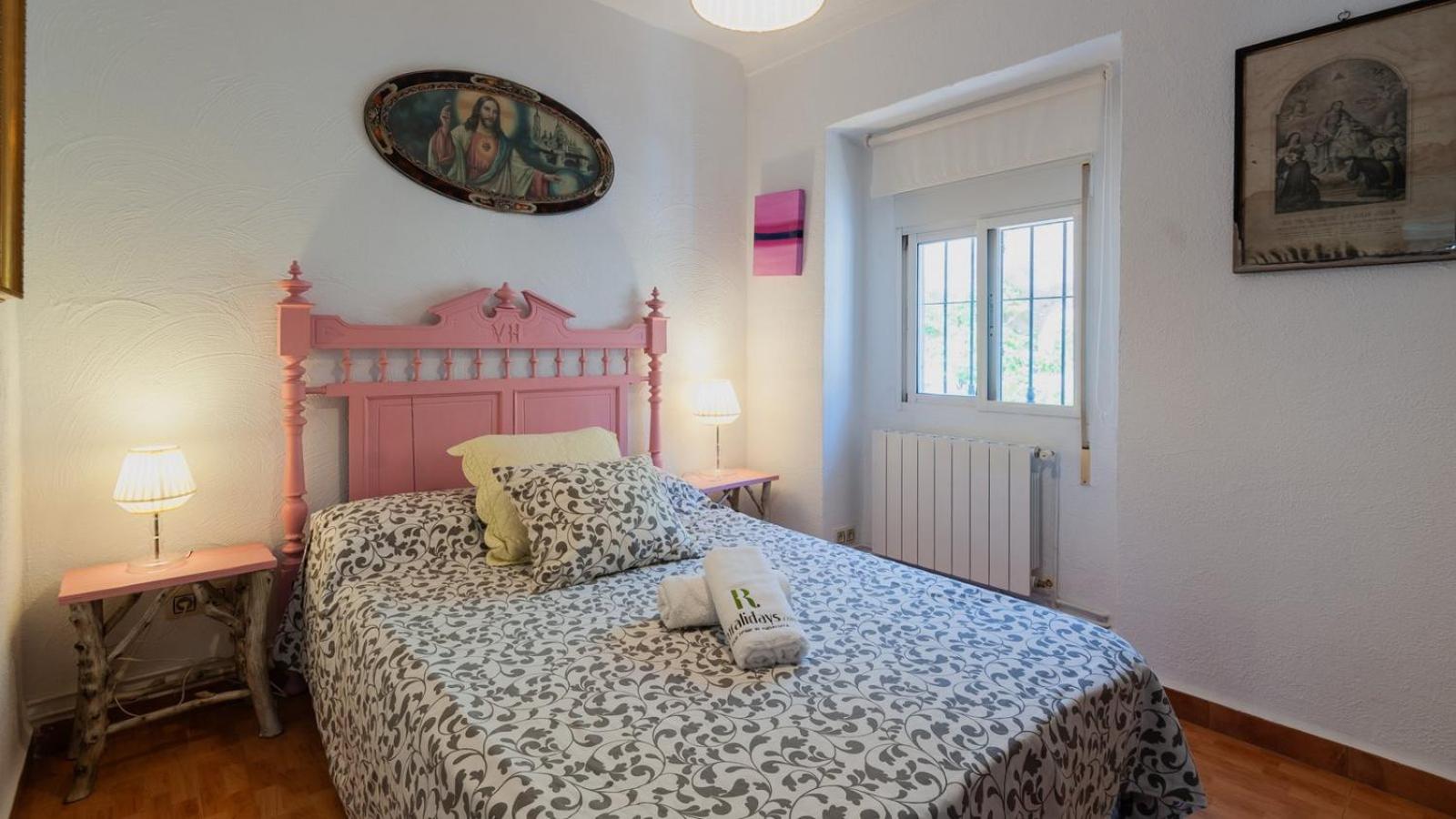 Four-Bedroom House photo 2