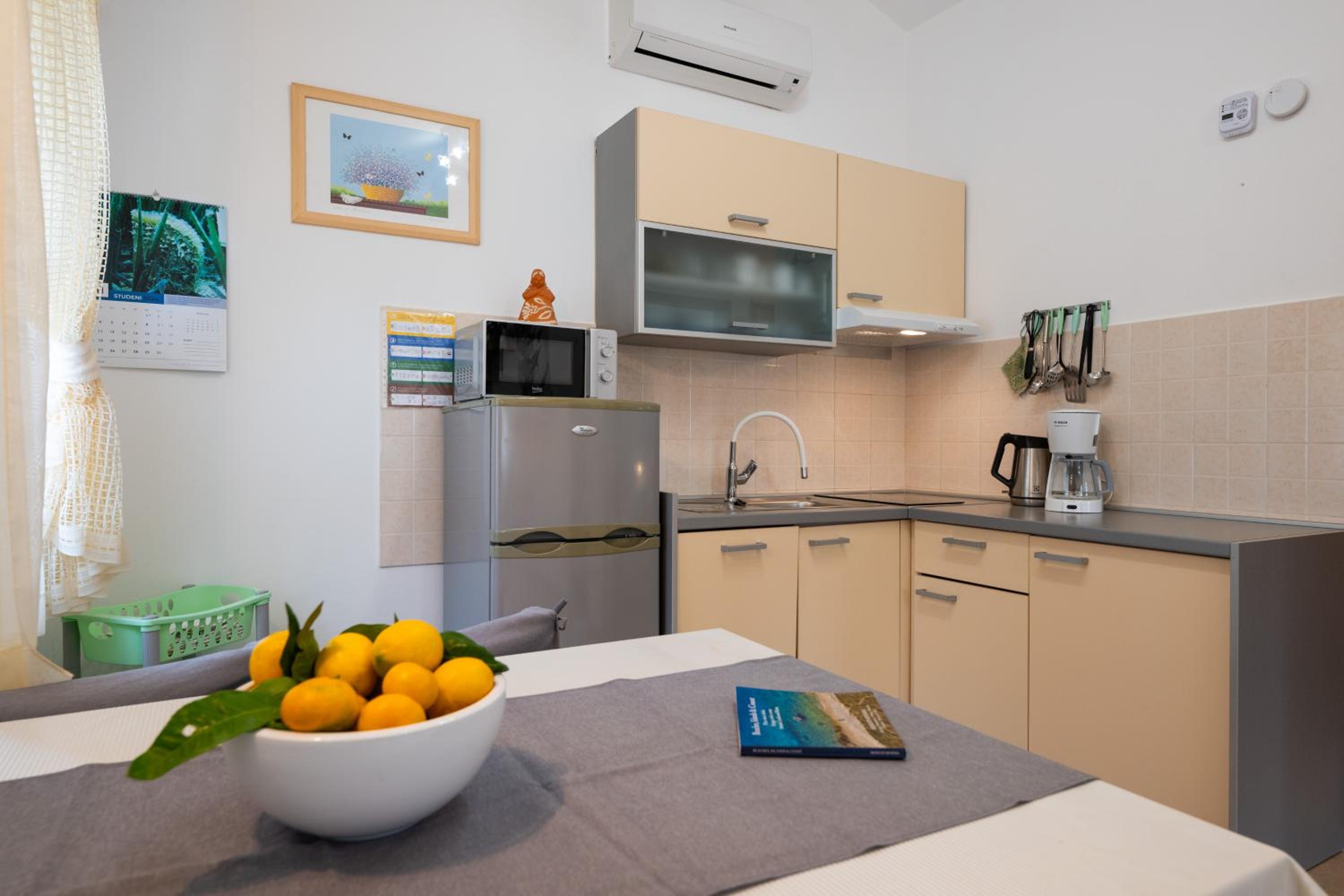 One-Bedroom Apartment - Photo 54