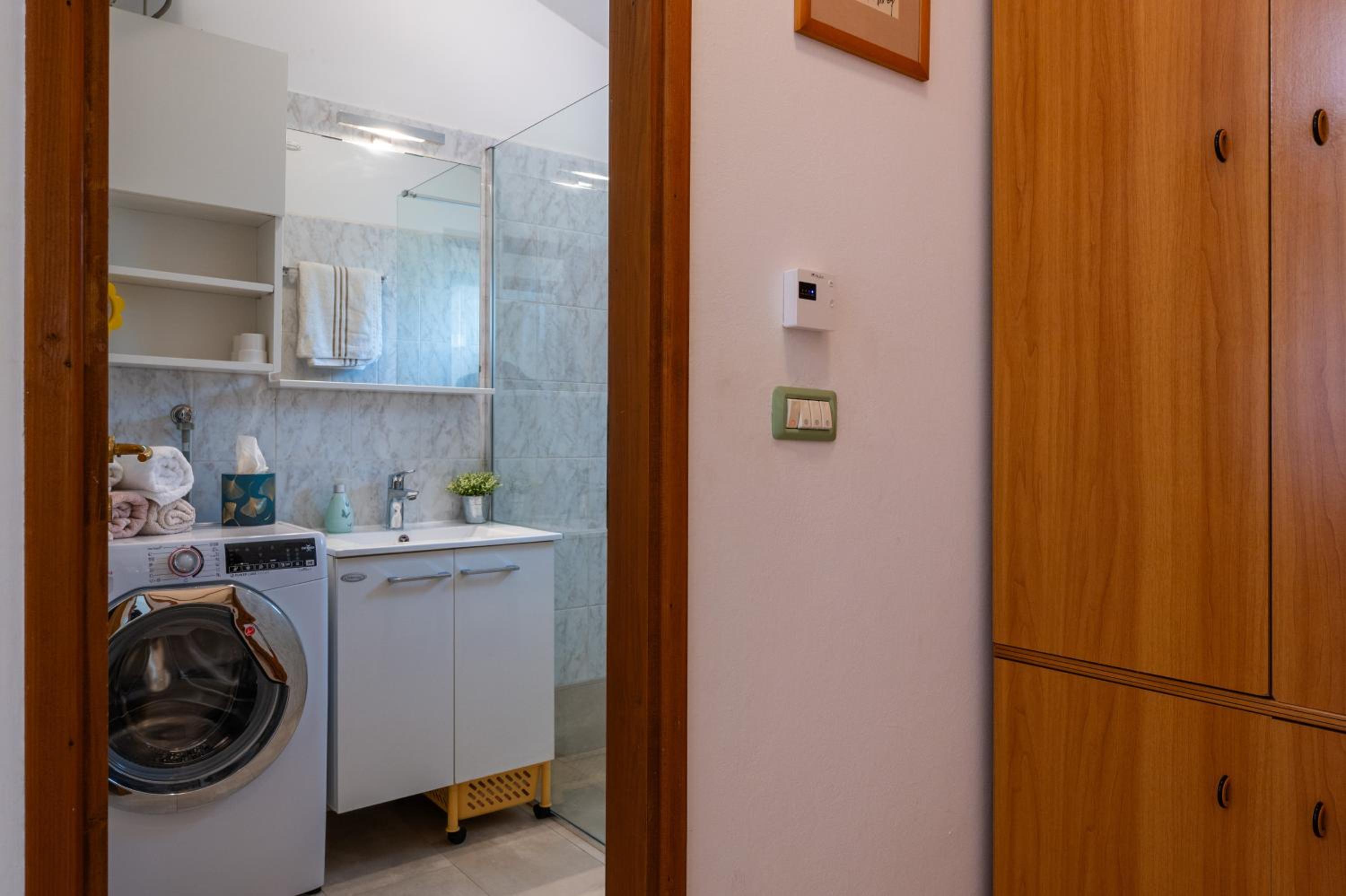 One-Bedroom Apartment - Photo 35