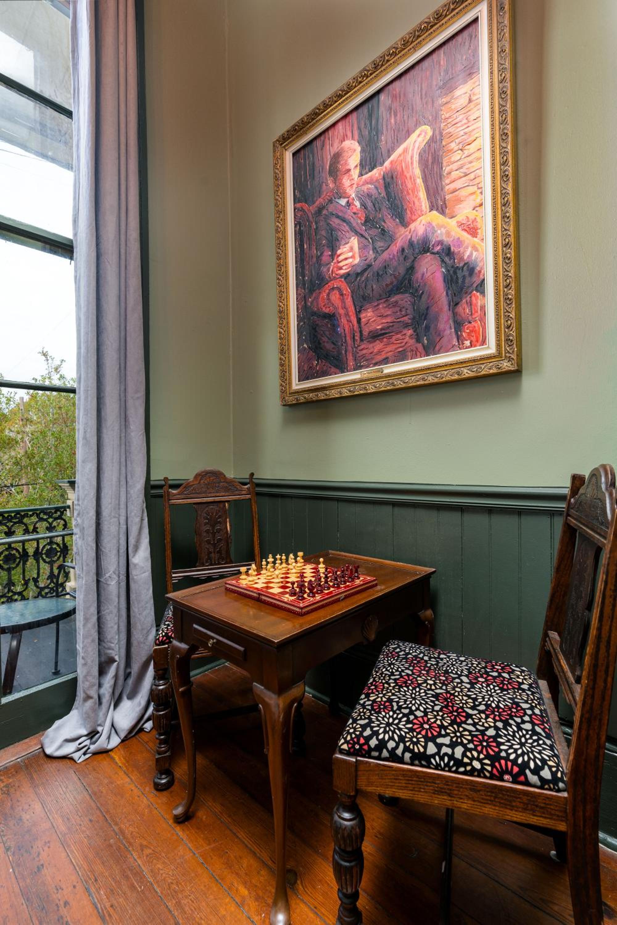 #7 Queen Suite with Balcony - Photo 9