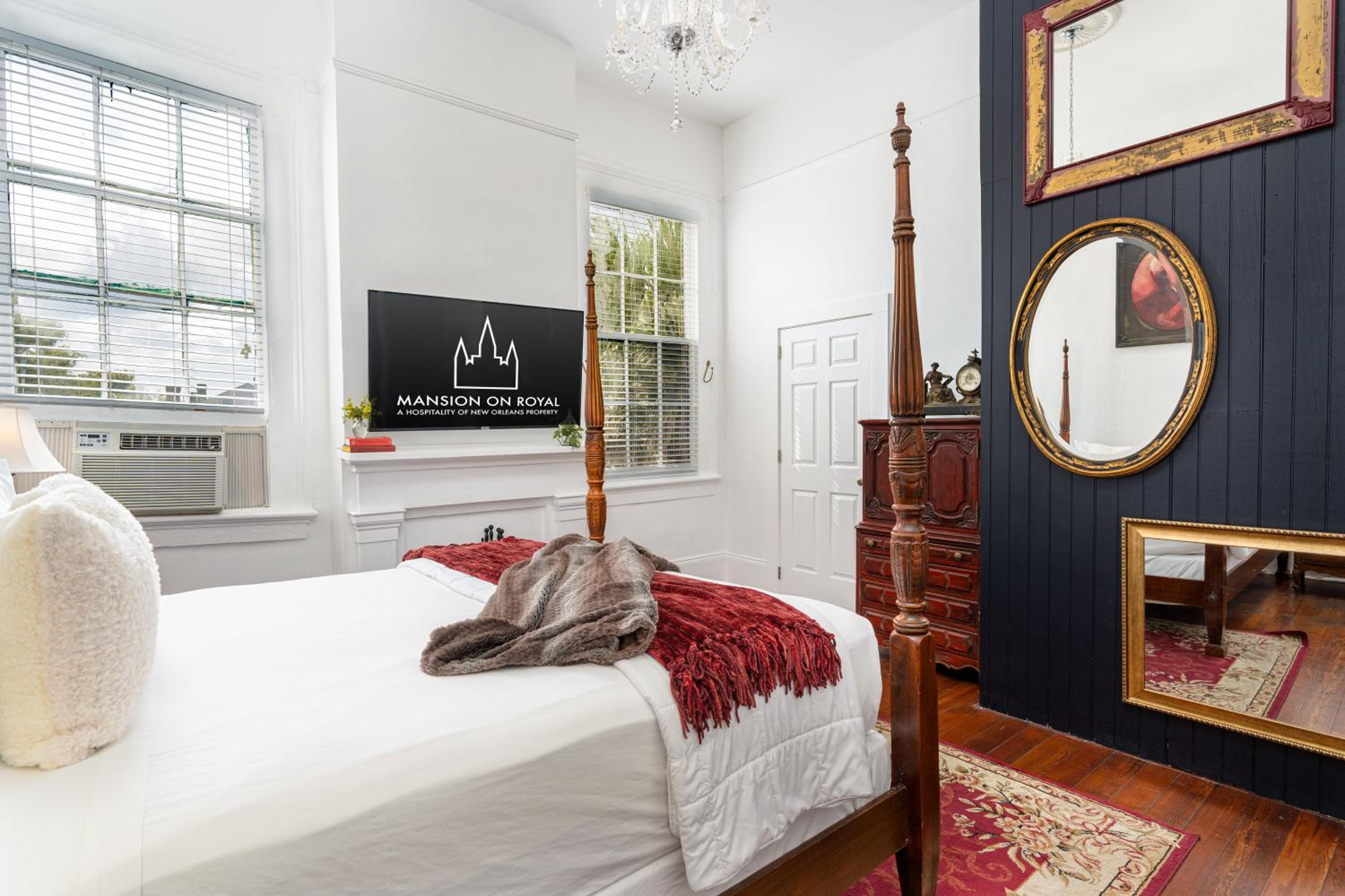 #6 Queen Suite with Balcony - Photo 29