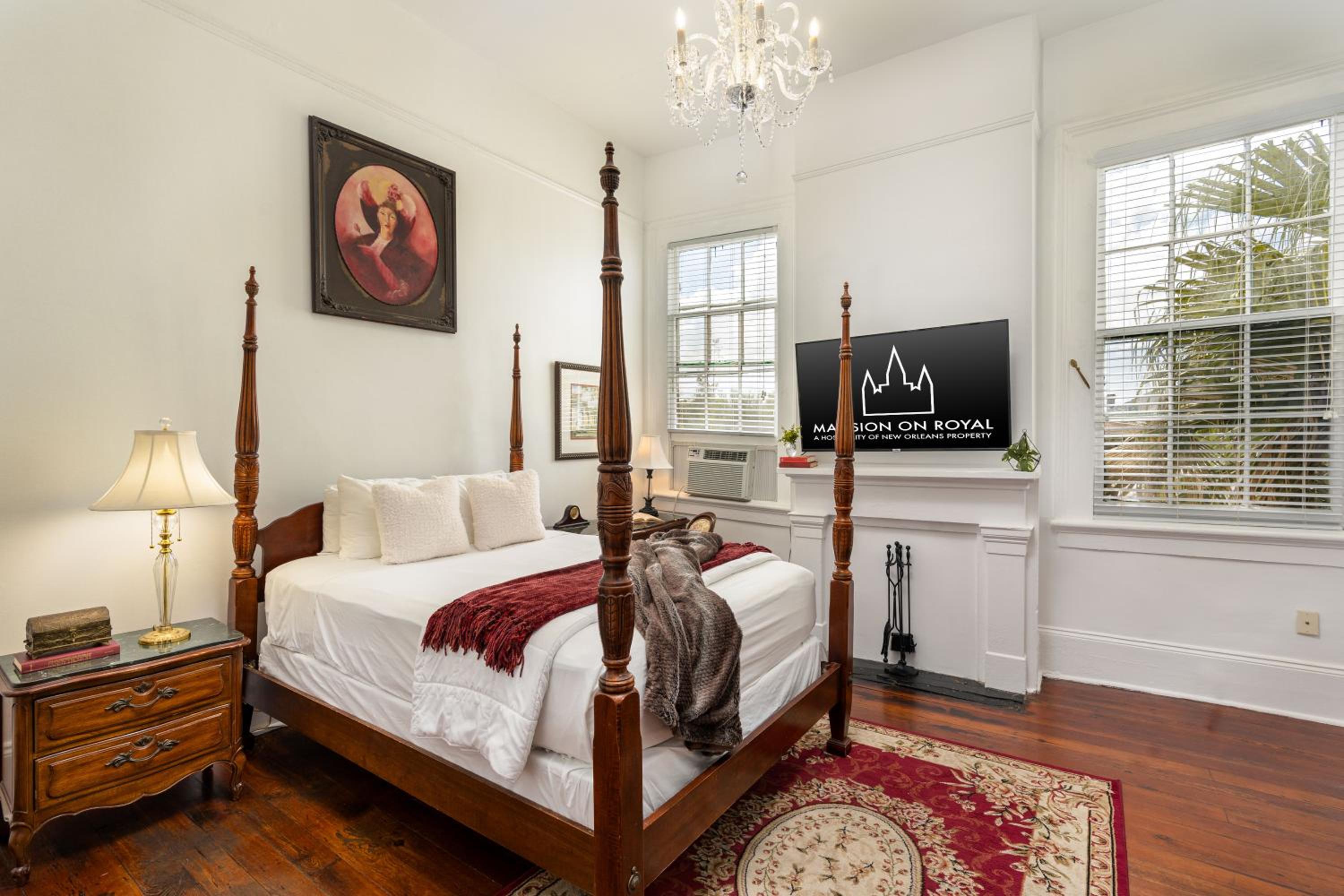 #6 Queen Suite with Balcony - Photo 5