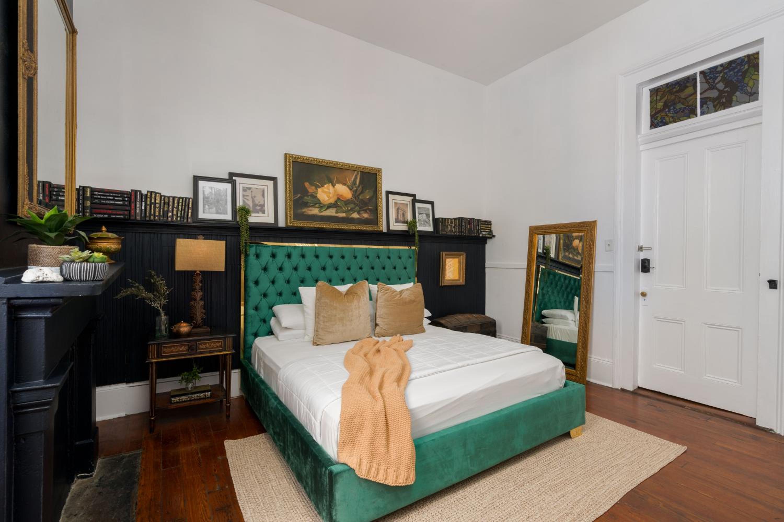 #4 King Suite - Photo 12