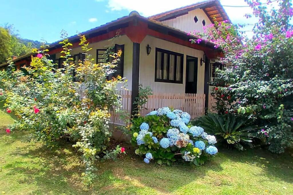 Two-Bedroom House photo 3
