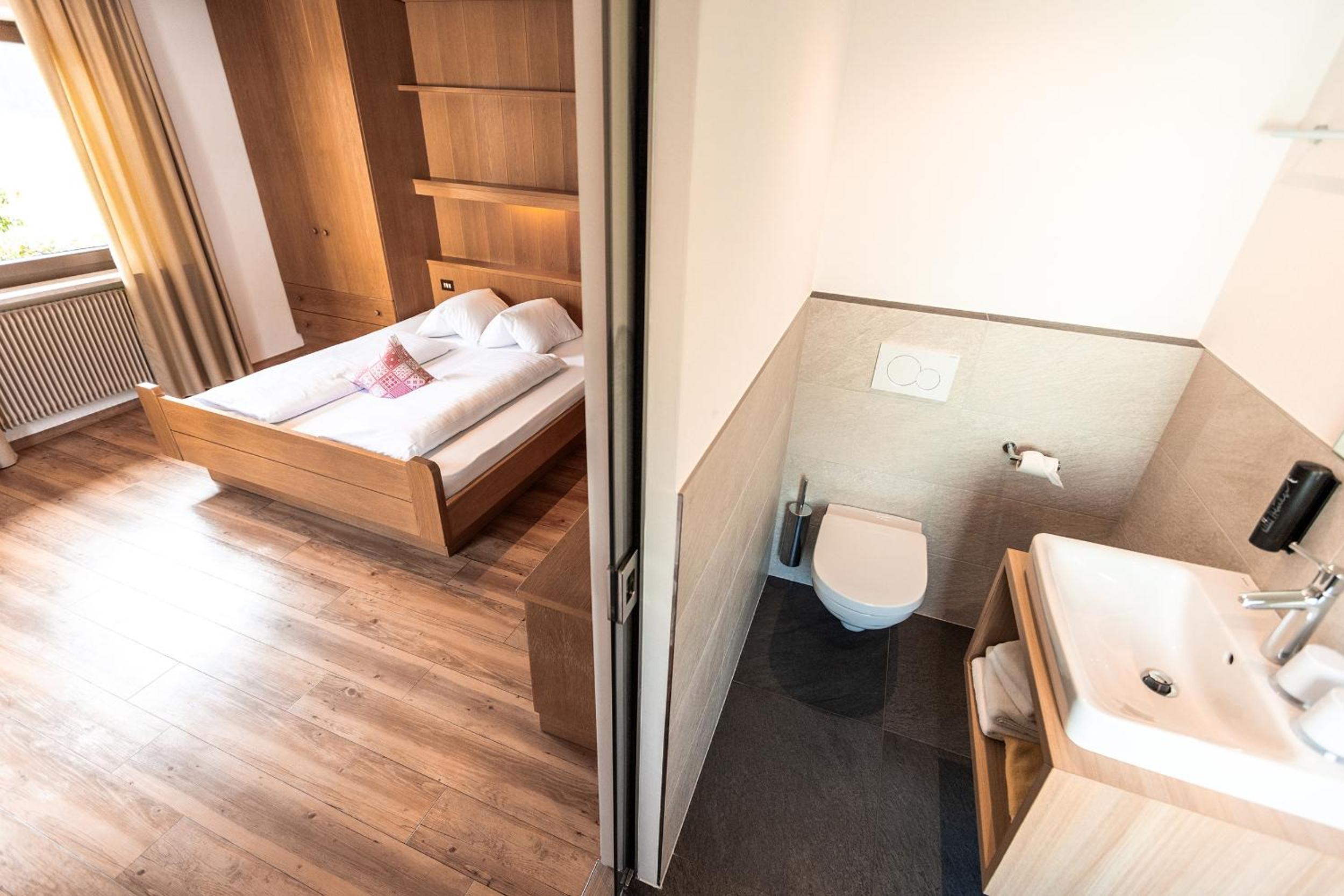 Economy Double Room - Photo 2