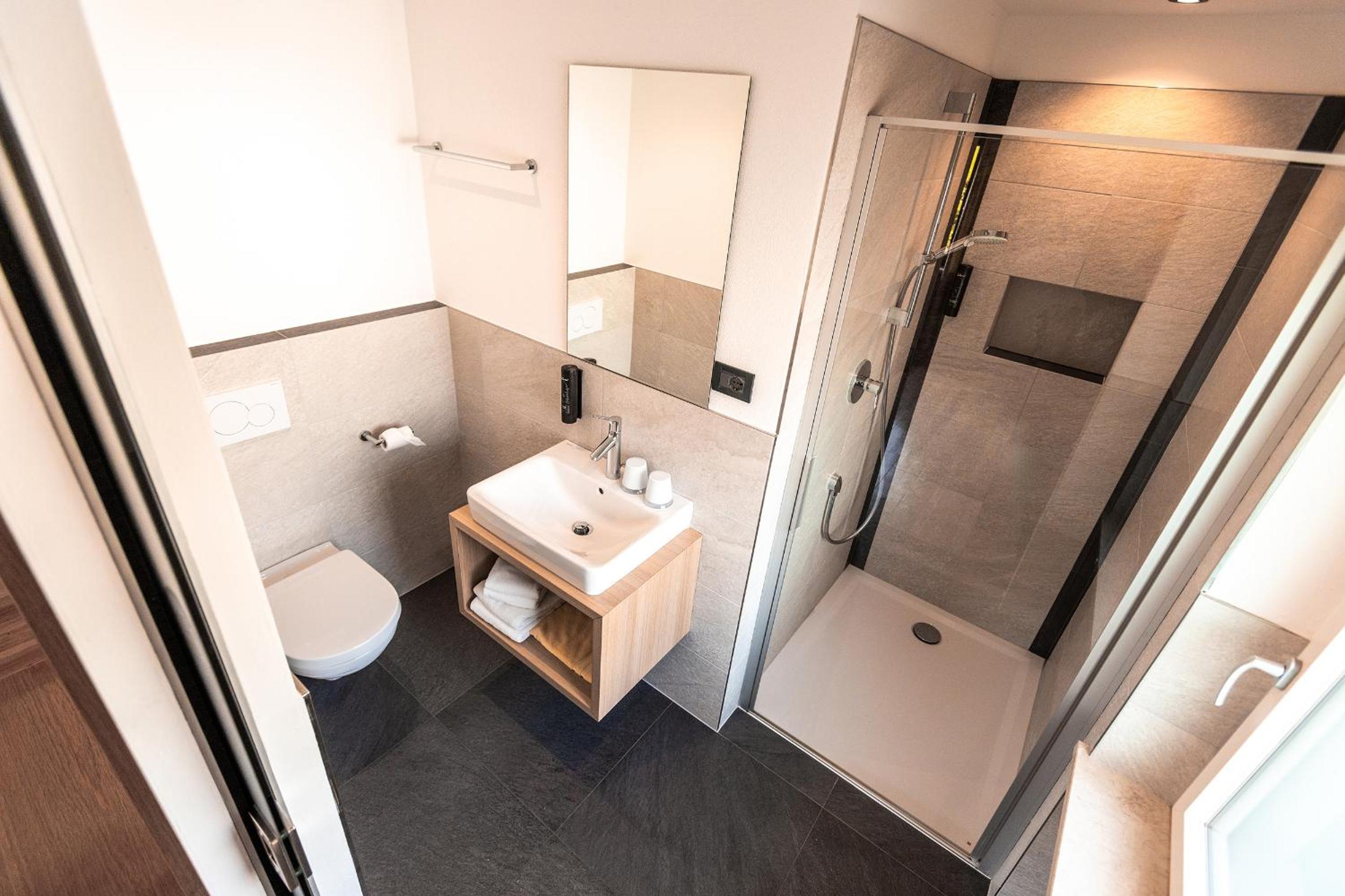 Economy Double Room - Photo 5