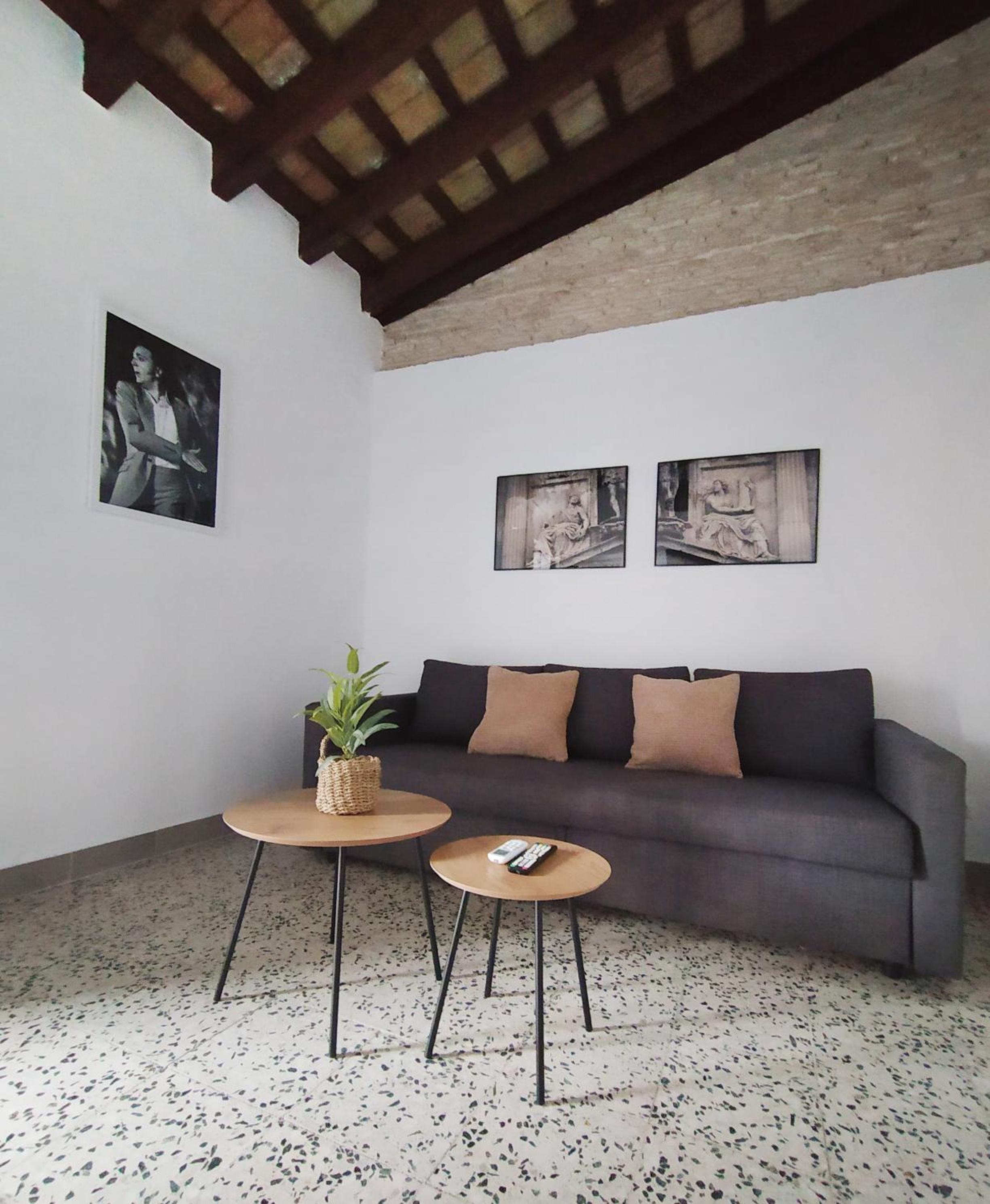 Apartamento con Balcón