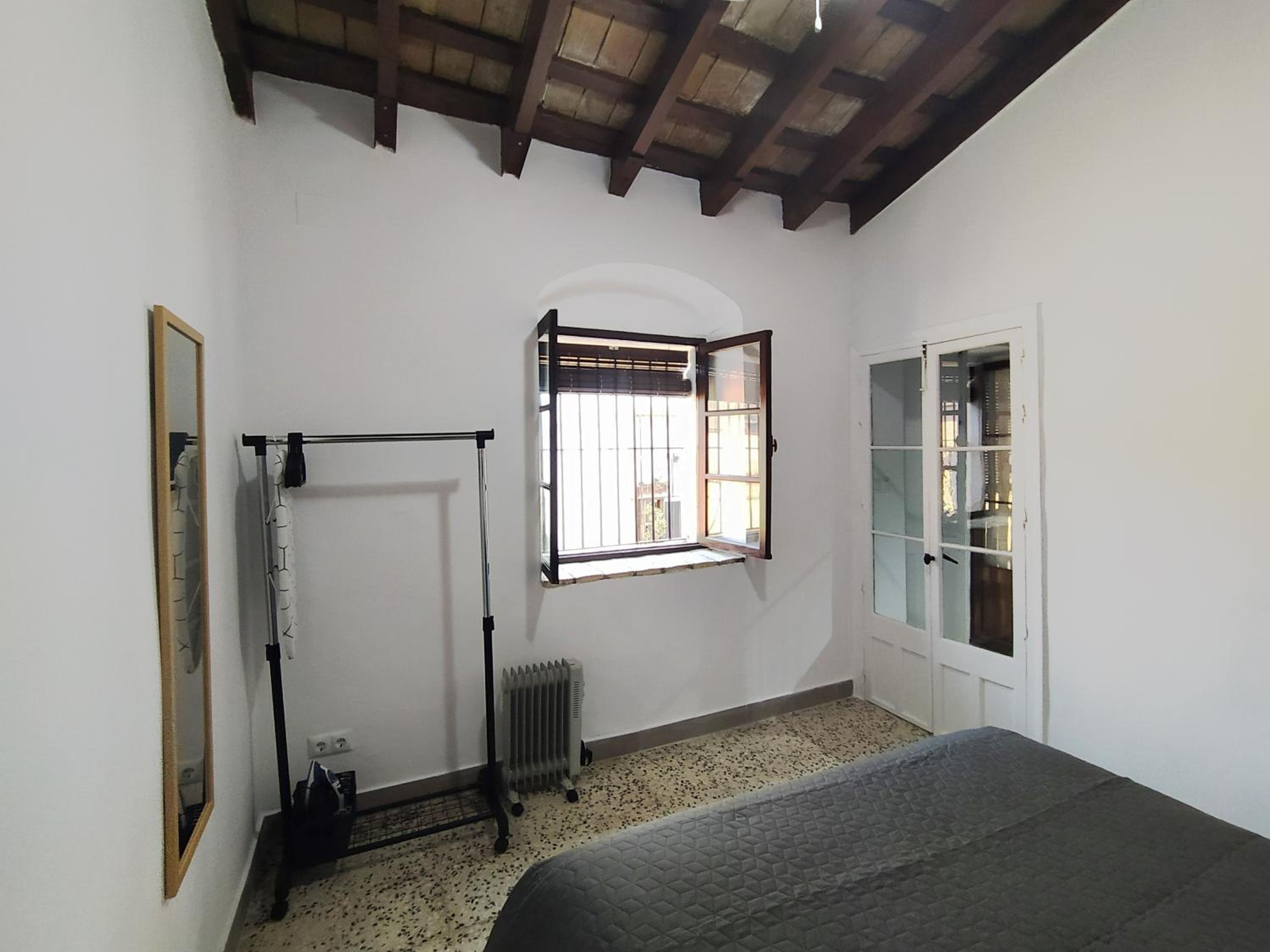 Apartment with Balcony photo 3