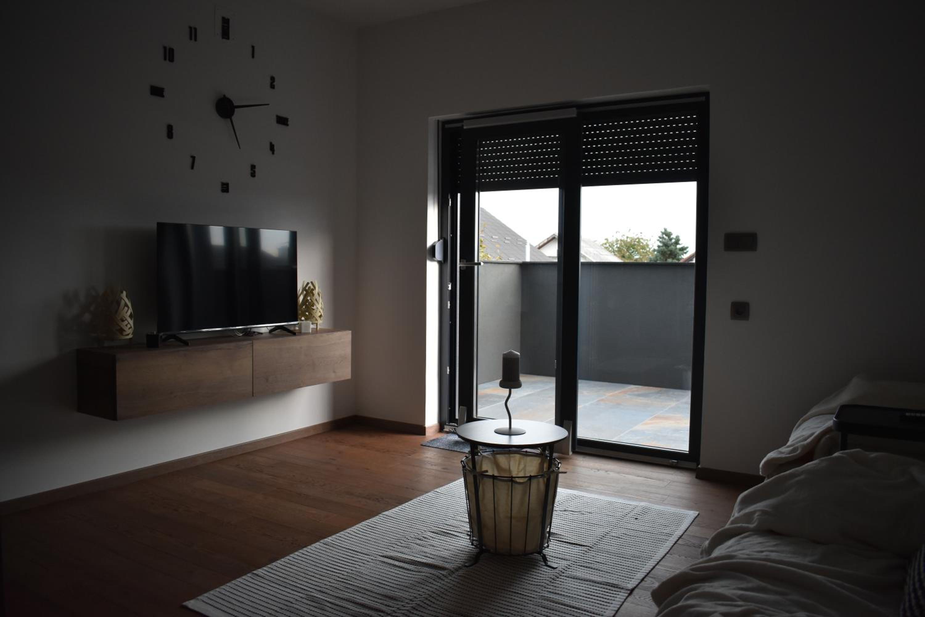 One-Bedroom Apartment with Balcony photo 1