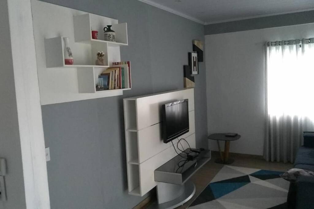 One-Bedroom House photo 1