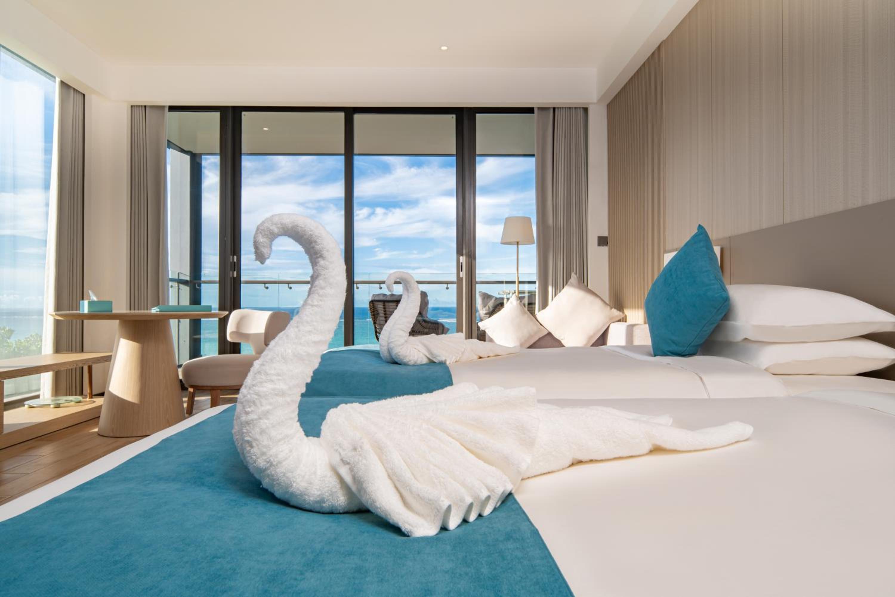 Sunrise Ocean Corner Suite  photo 3