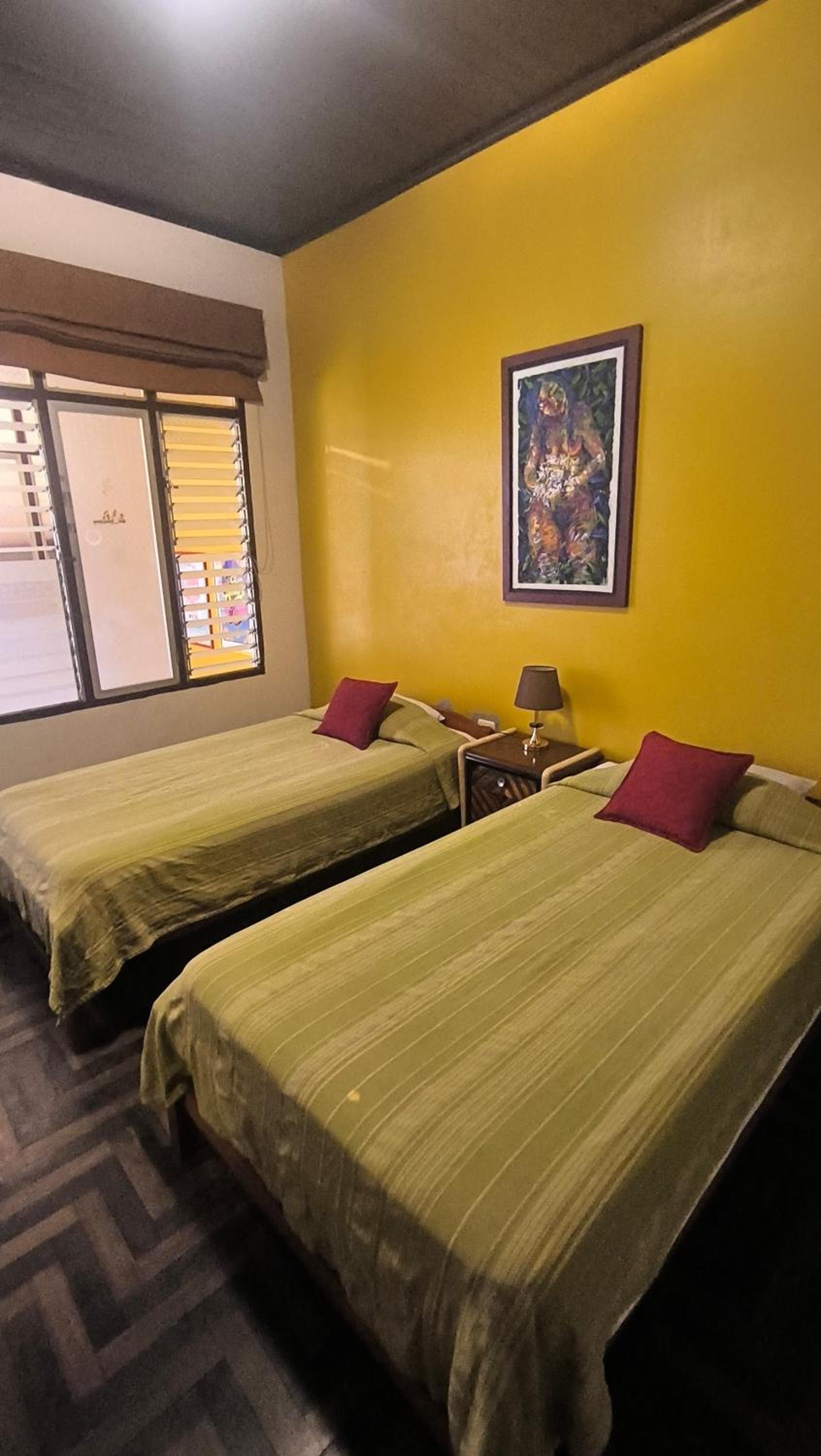 Twin Room with Private Bathroom photo 3