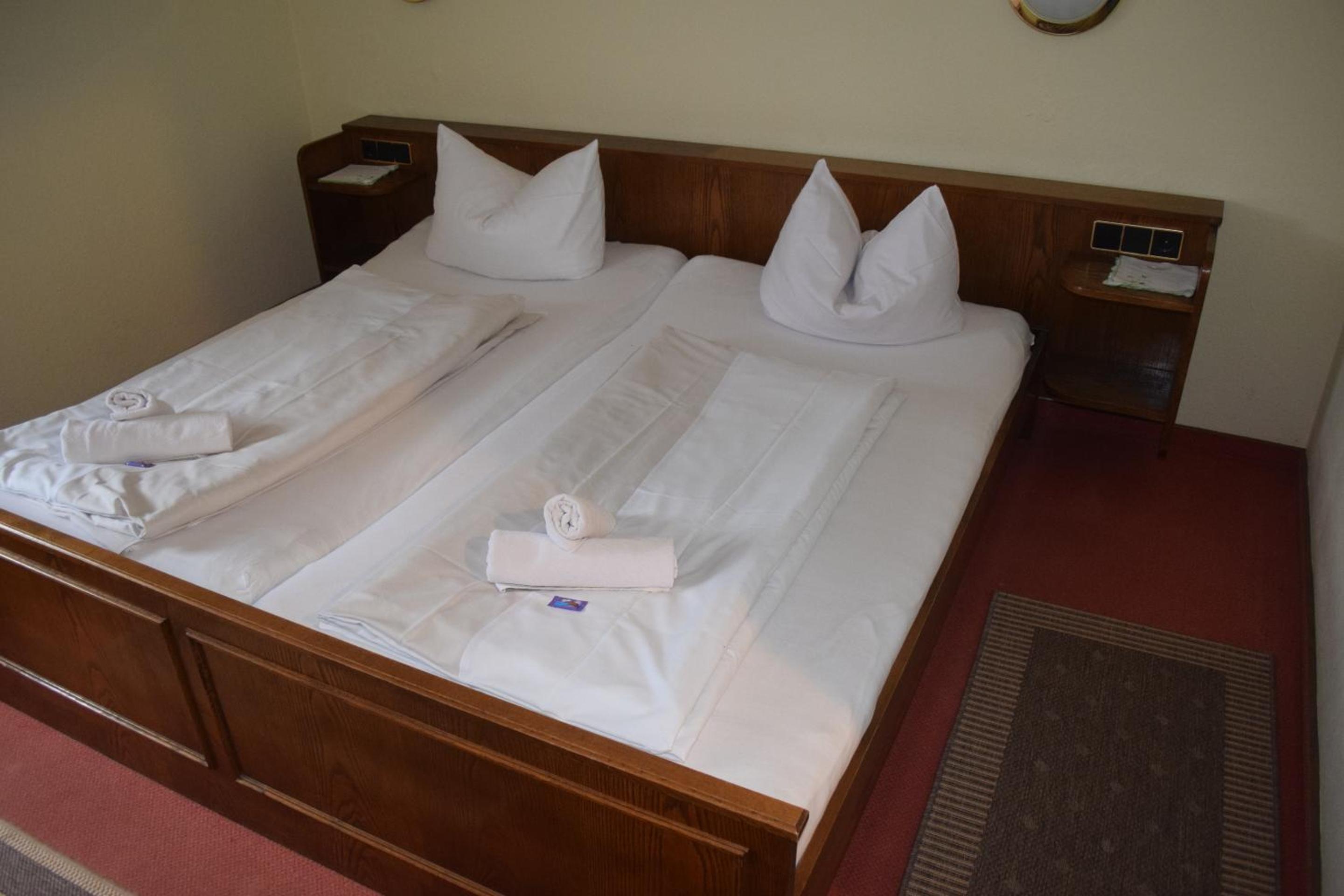 Double Room with Private Bathroom photo 2