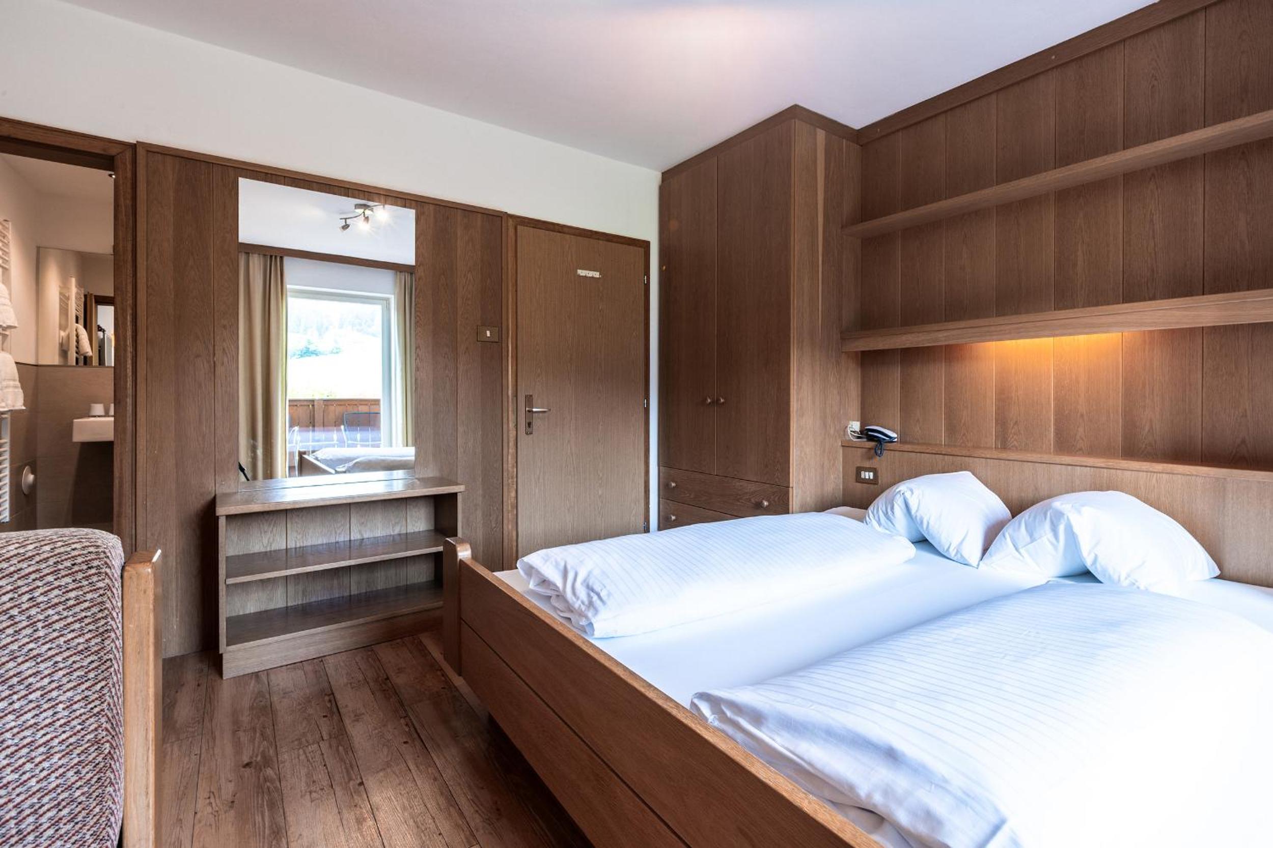 Double Room - Disability Access photo 3