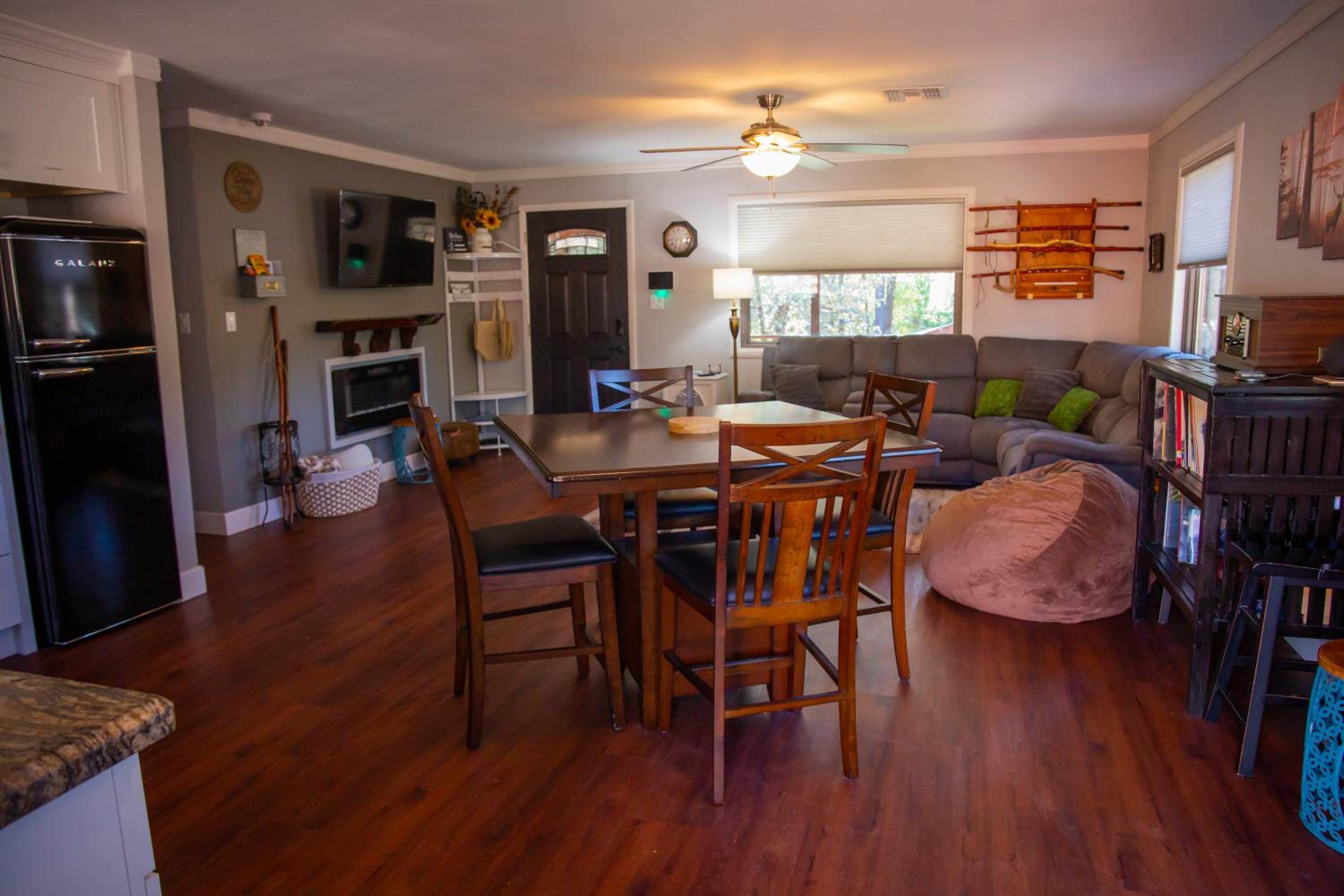 Two-Bedroom House photo 3