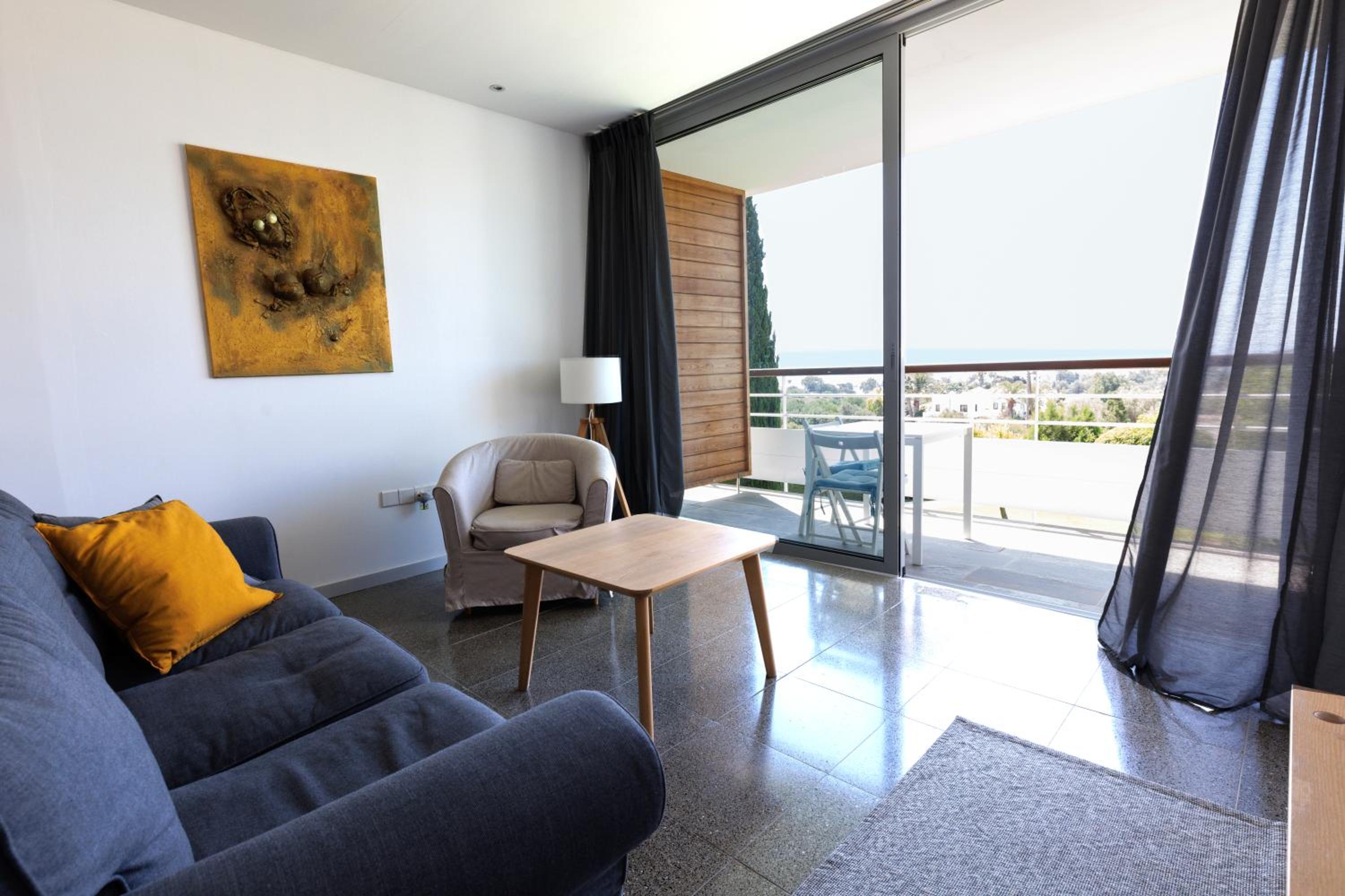Apartment with Sea View - Photo 2