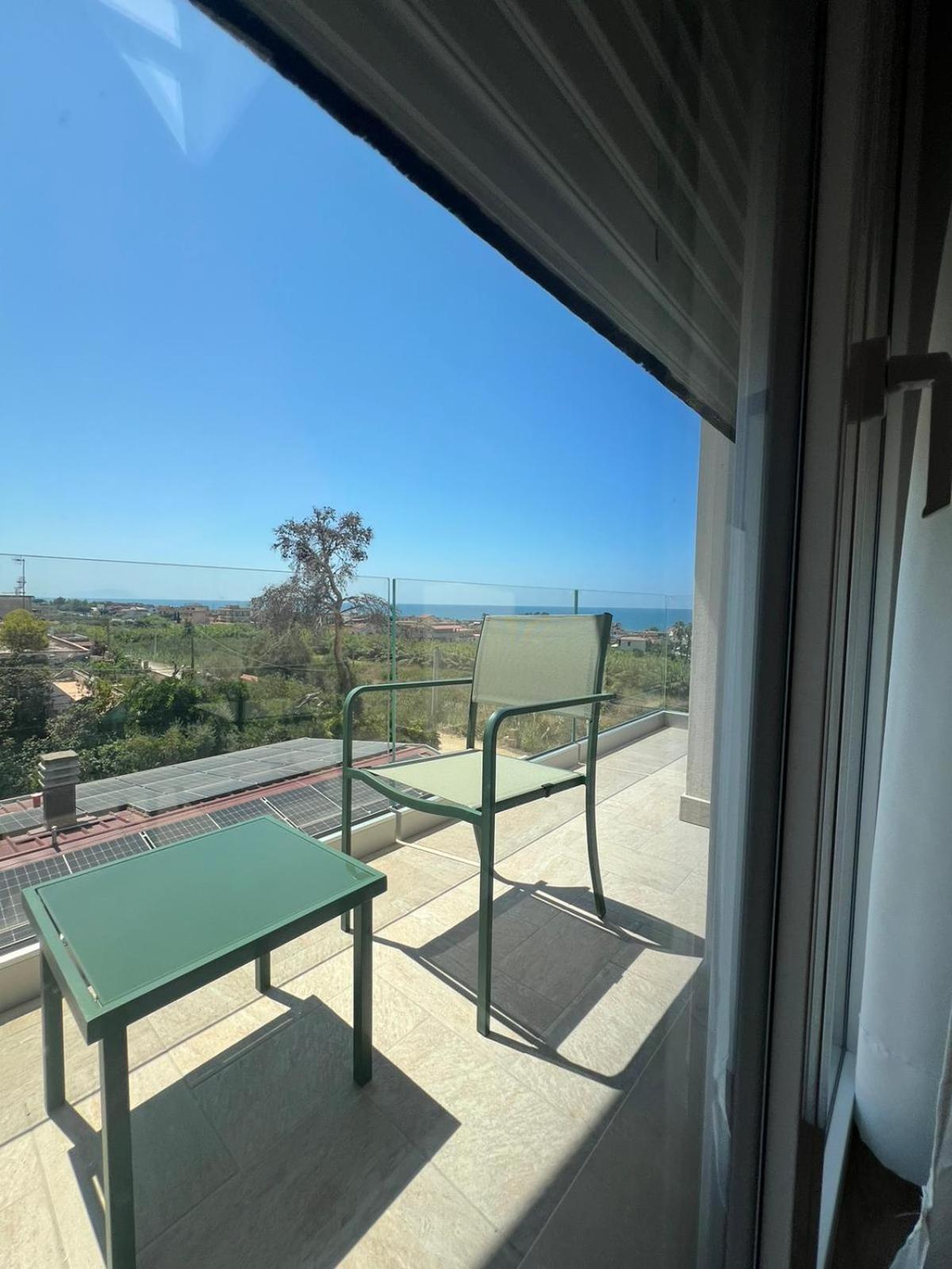 Double Room with Balcony and Sea View