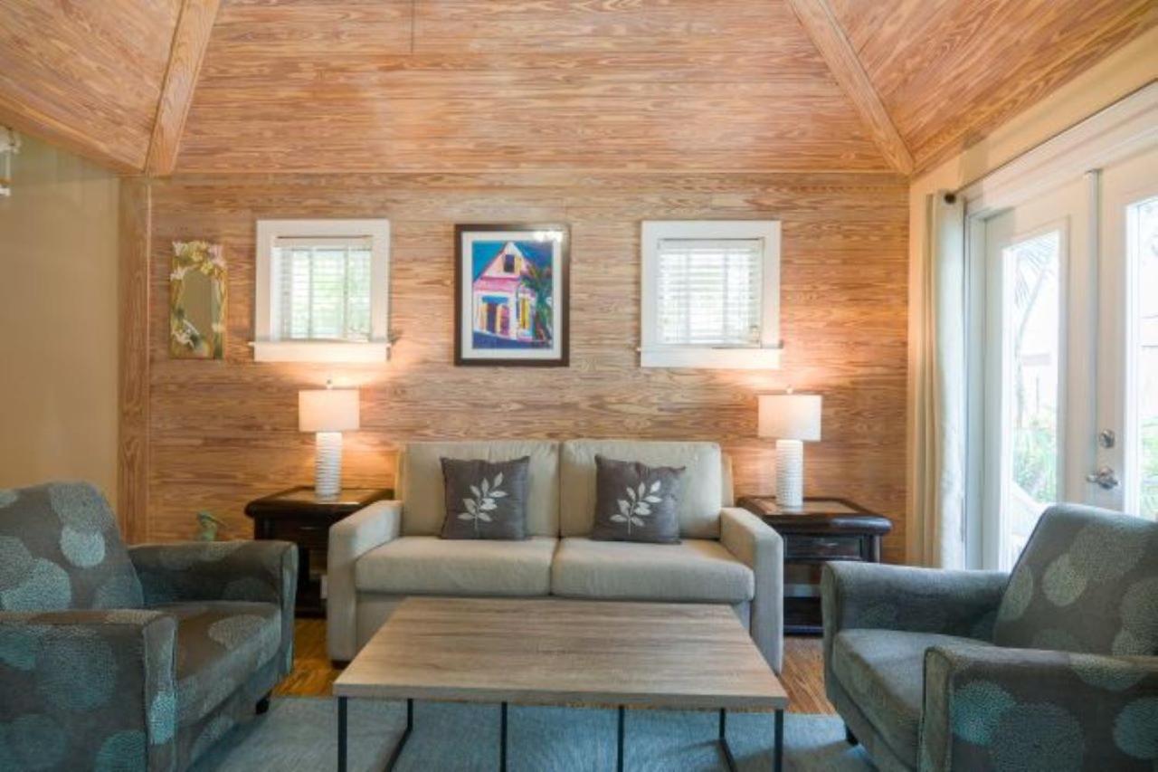 Two-Bedroom Cottage (Katie’s Two-Bedroom Cottage) photo 2