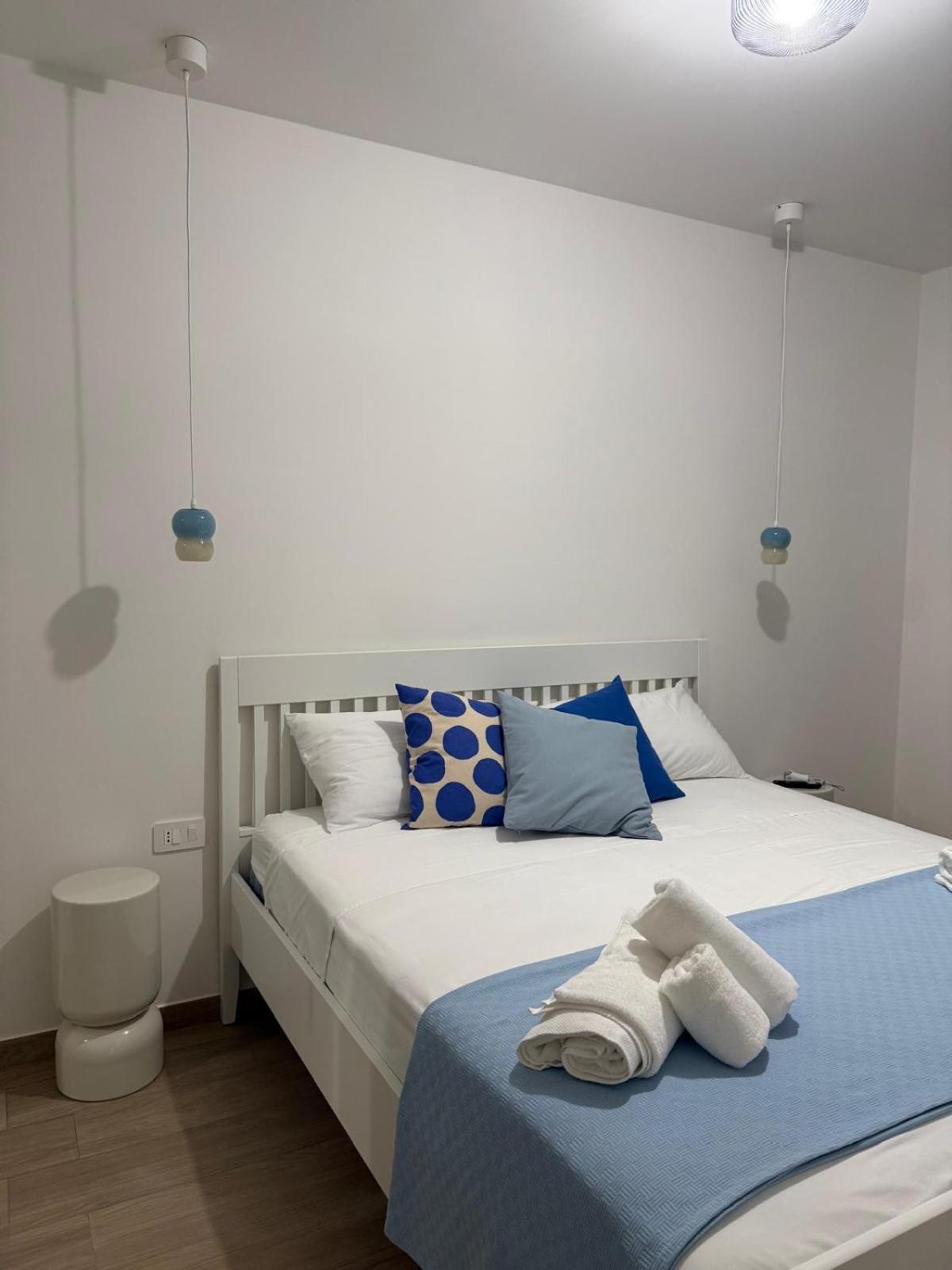 Deluxe Double Room with Balcony and Sea View