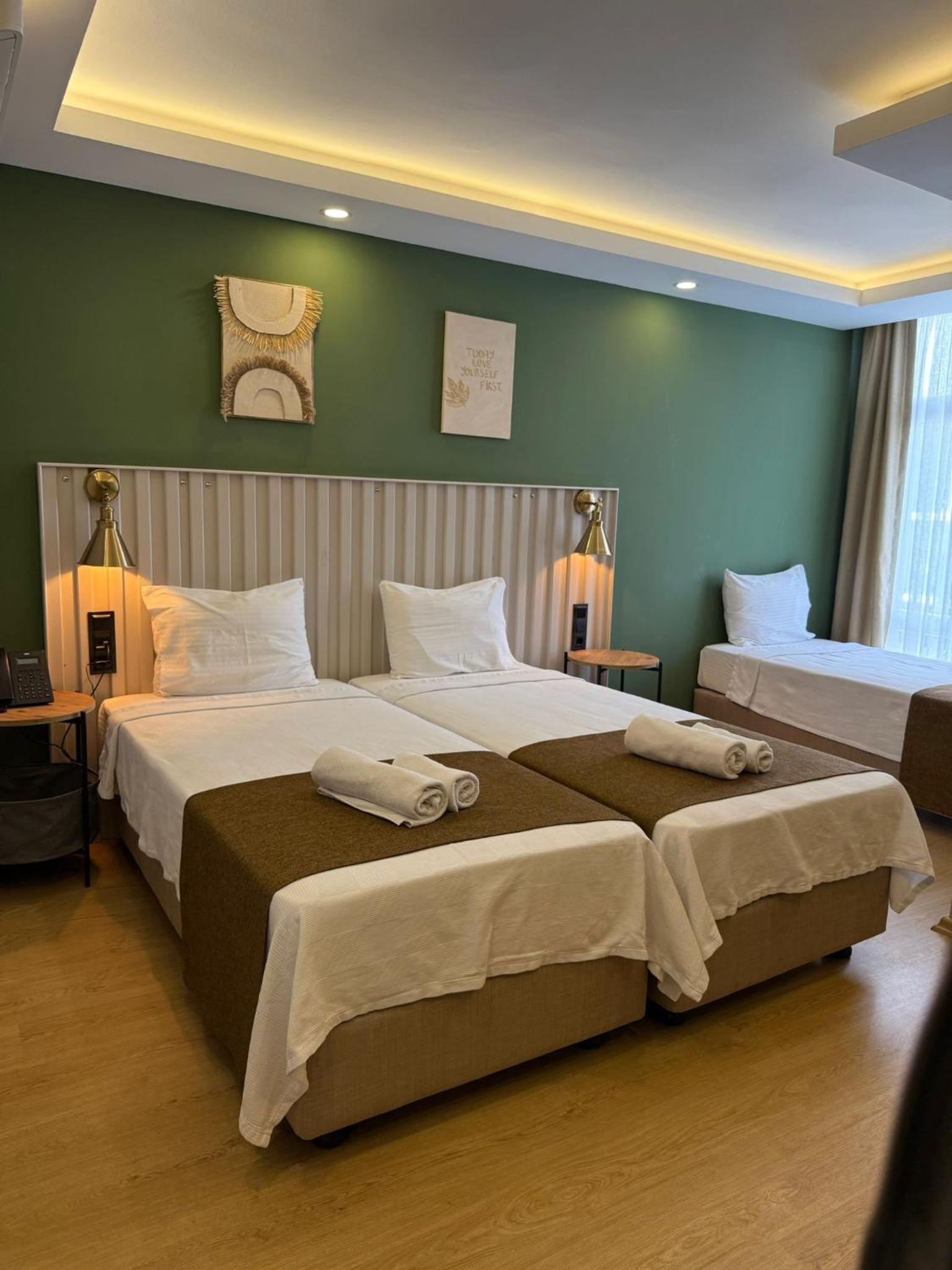 Classic Triple Room photo 2
